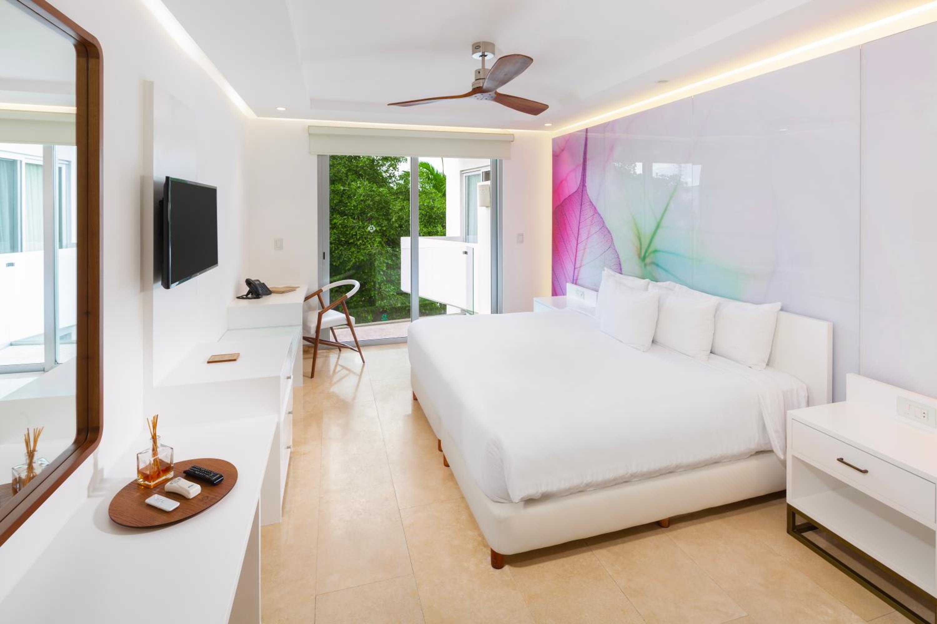 Luxe Room photo 1