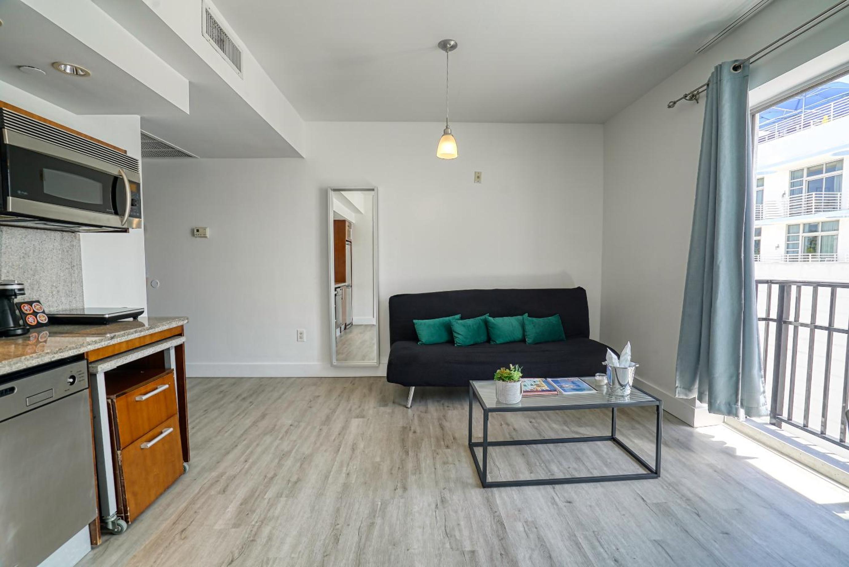 Deluxe Apartment