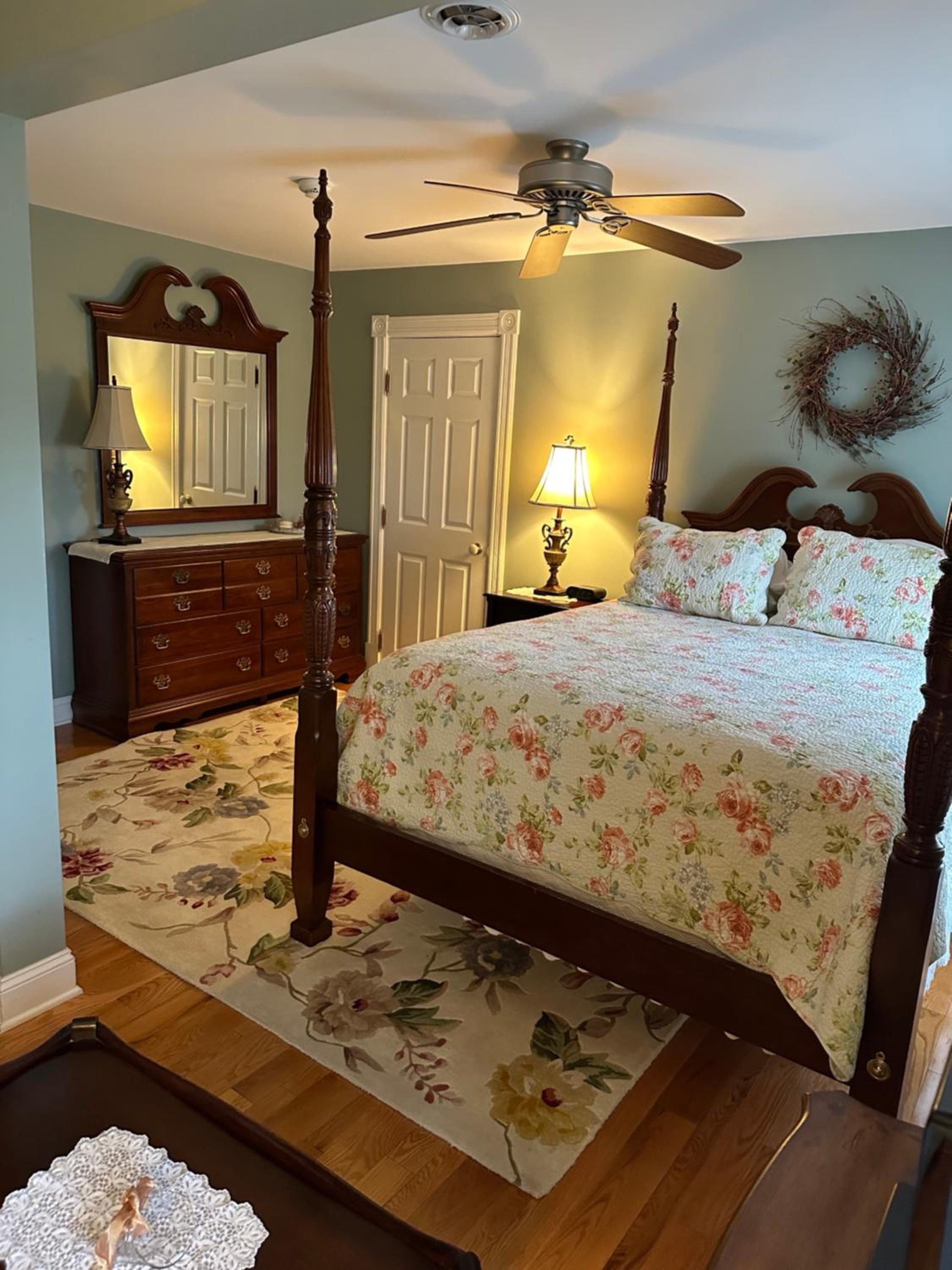 Standard Queen Room photo 1