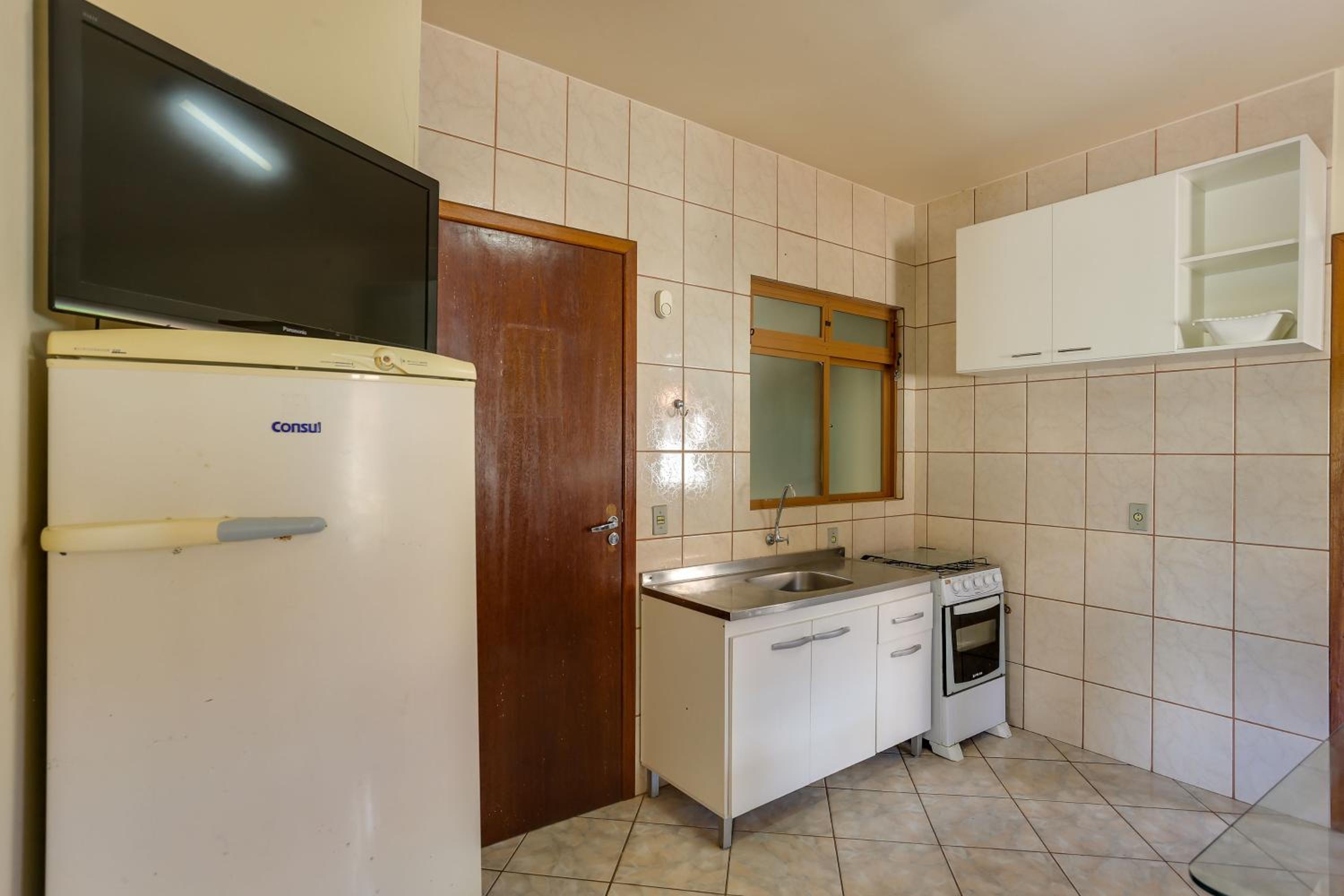 Two-Bedroom Apartment - Photo 6