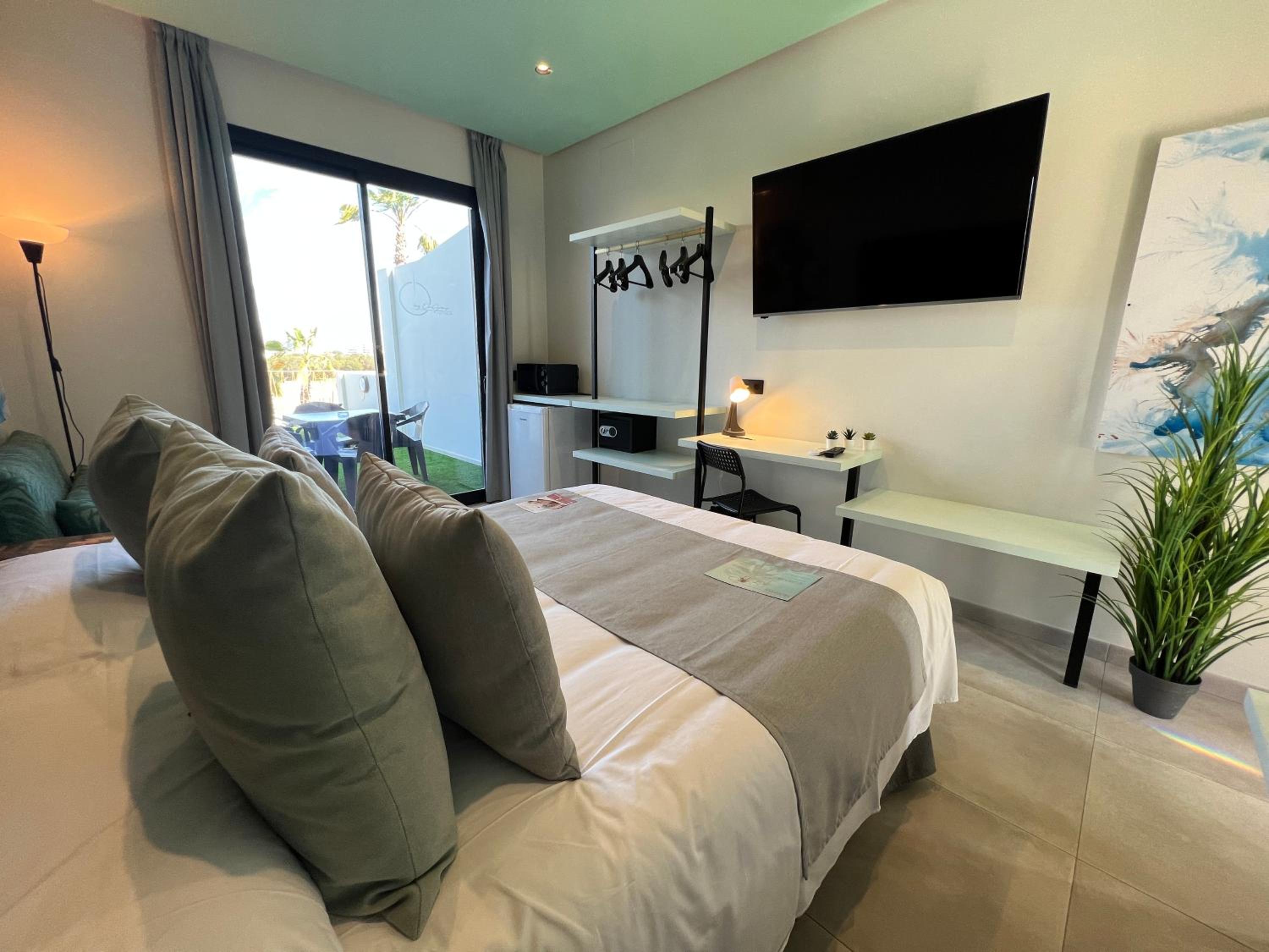 Superior Double Room (2 Adults + 1 Child)