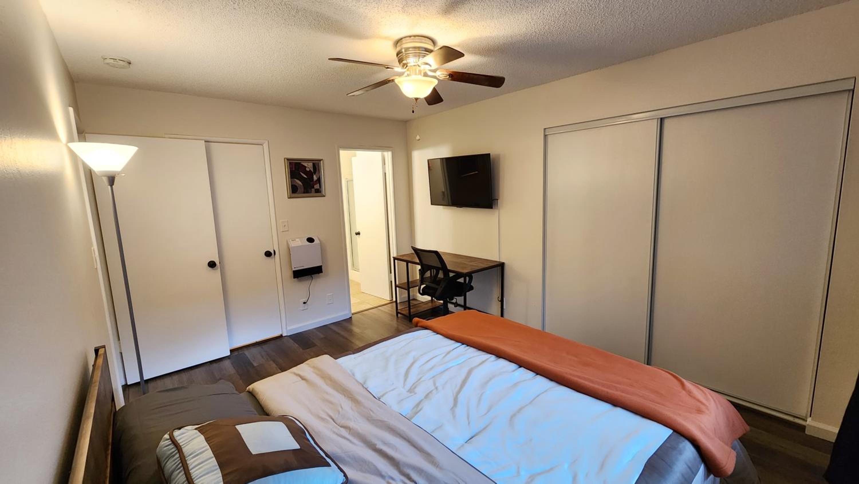 Two-Bedroom Townhouse photo 2