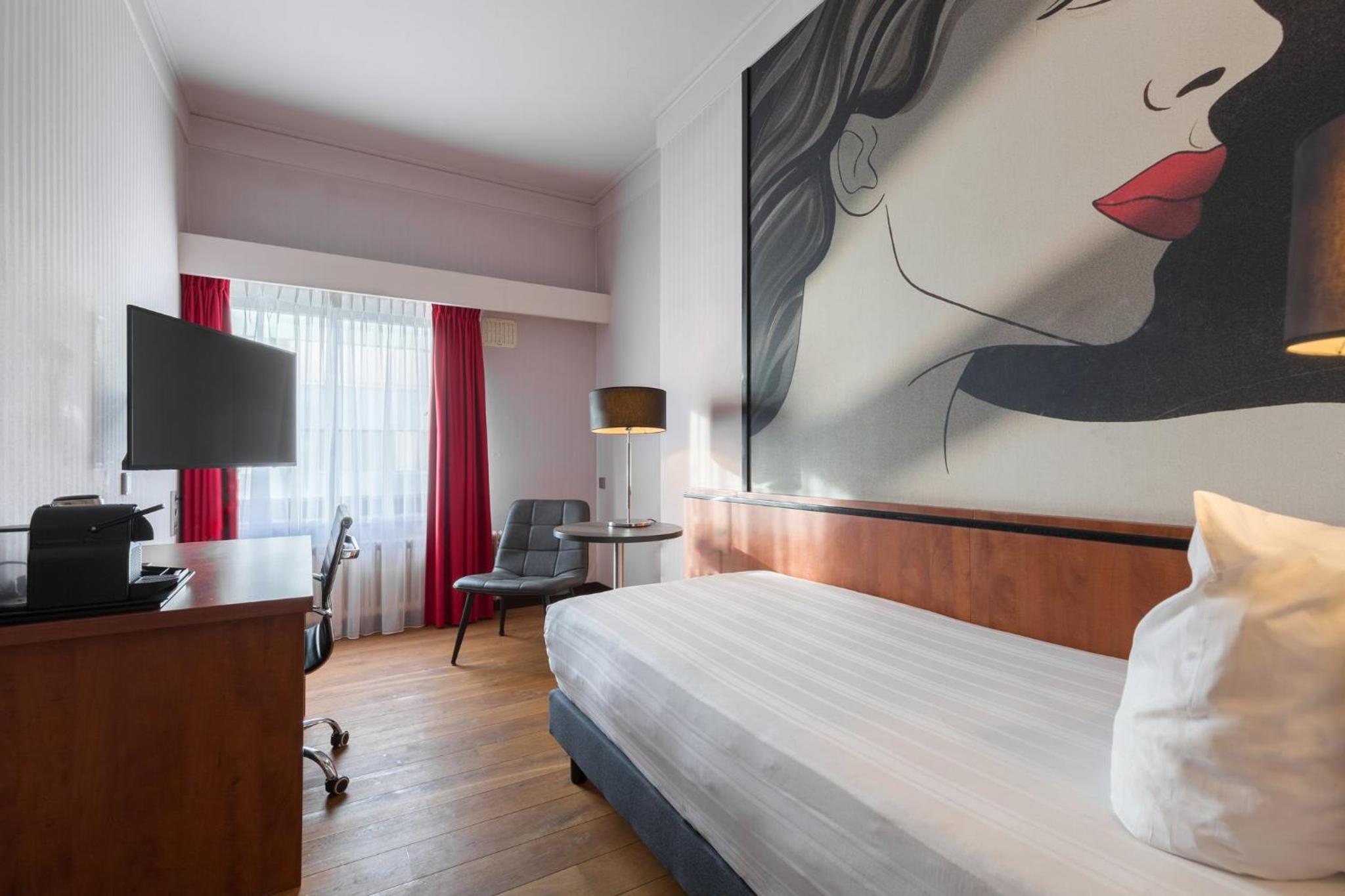 Single Room - Photo 1