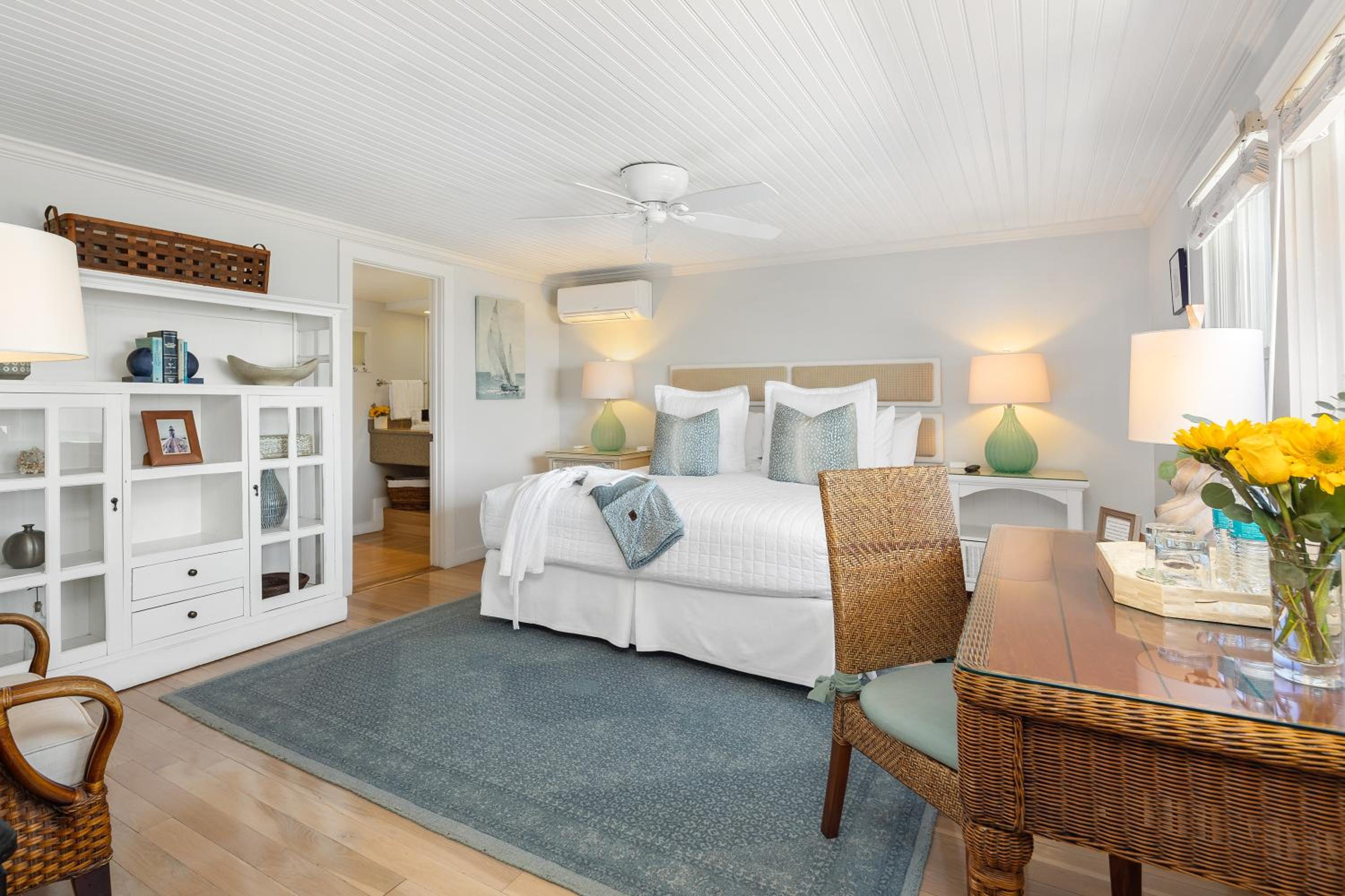 King Room with Balcony photo 1