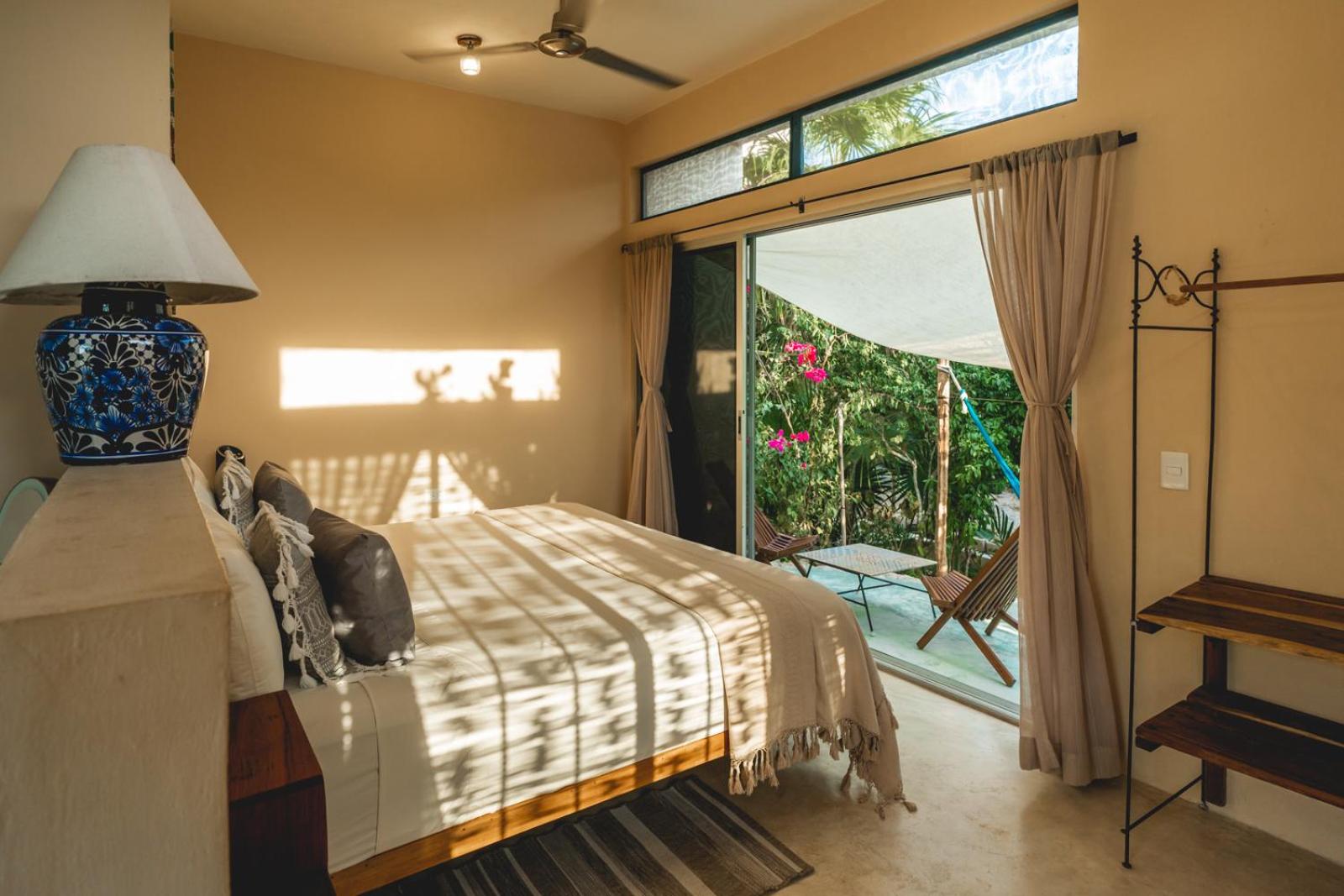 King Room with Garden View - Photo 13