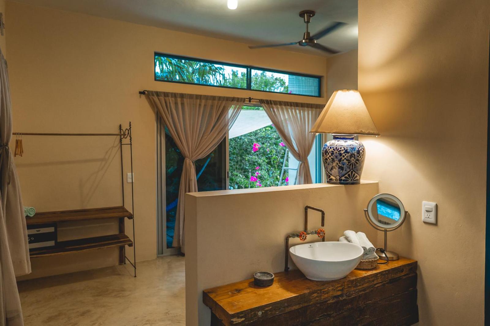 Double Room with Garden View - Photo 22