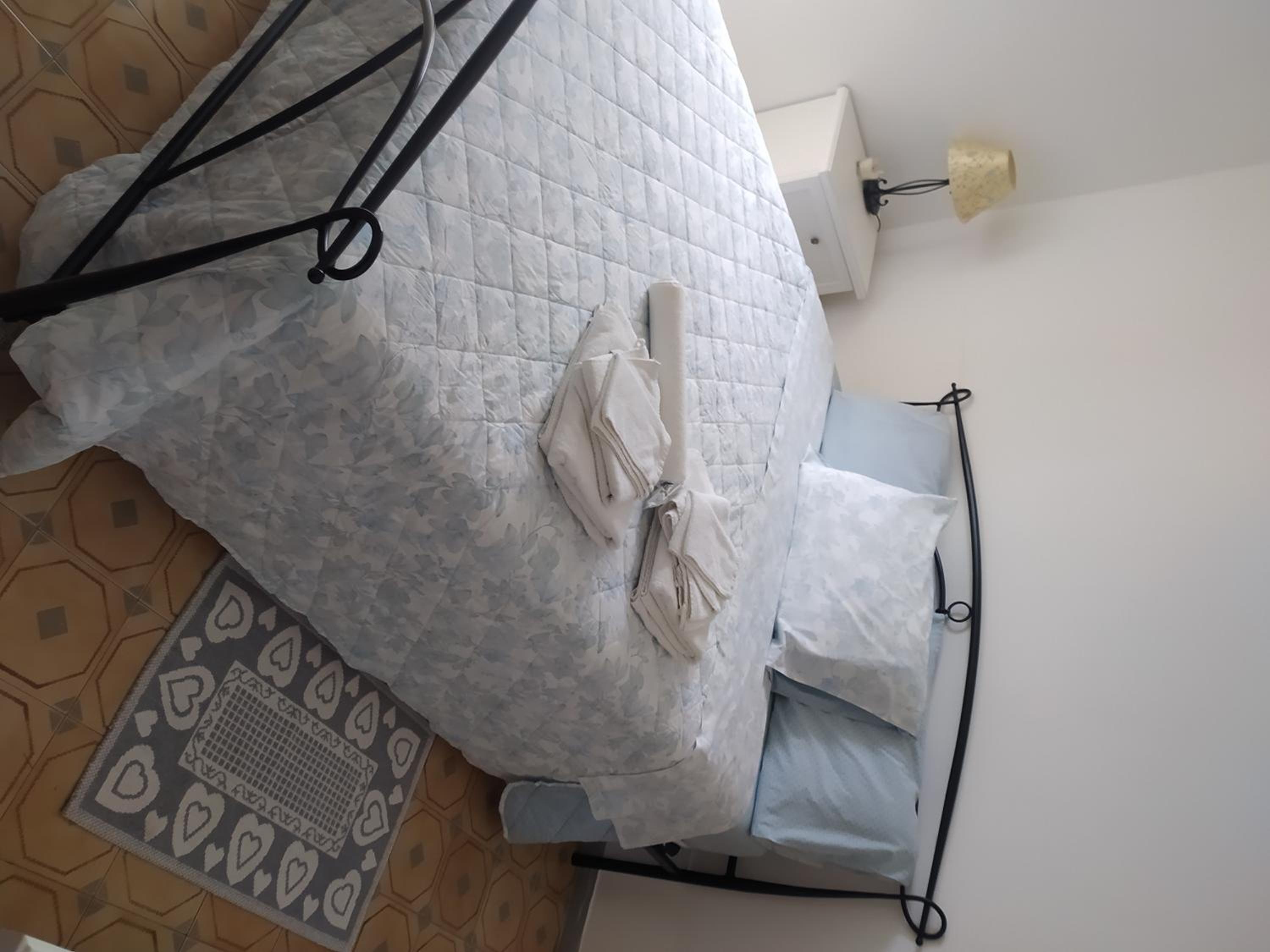 One-Bedroom Apartment - Photo 25