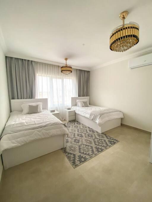 Three-Bedroom Villa photo 3