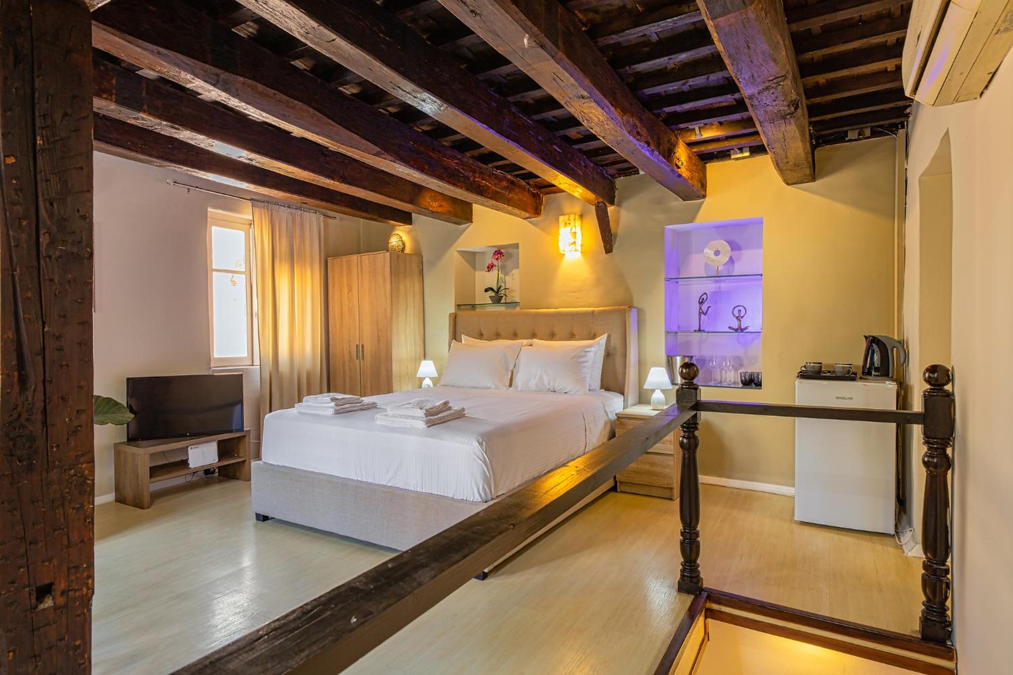 Superior King Suite