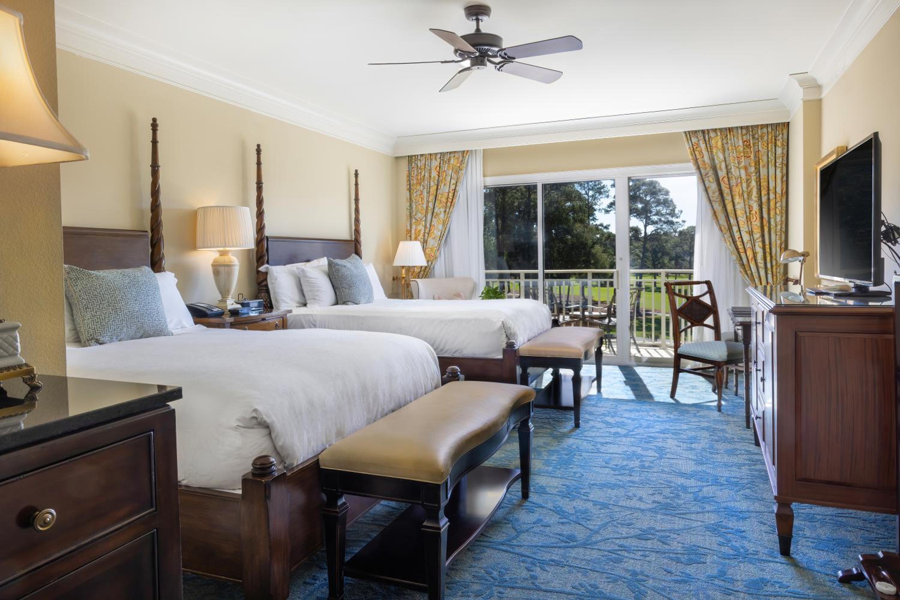 Double Queen Beds Golf View with Balcony photo 1