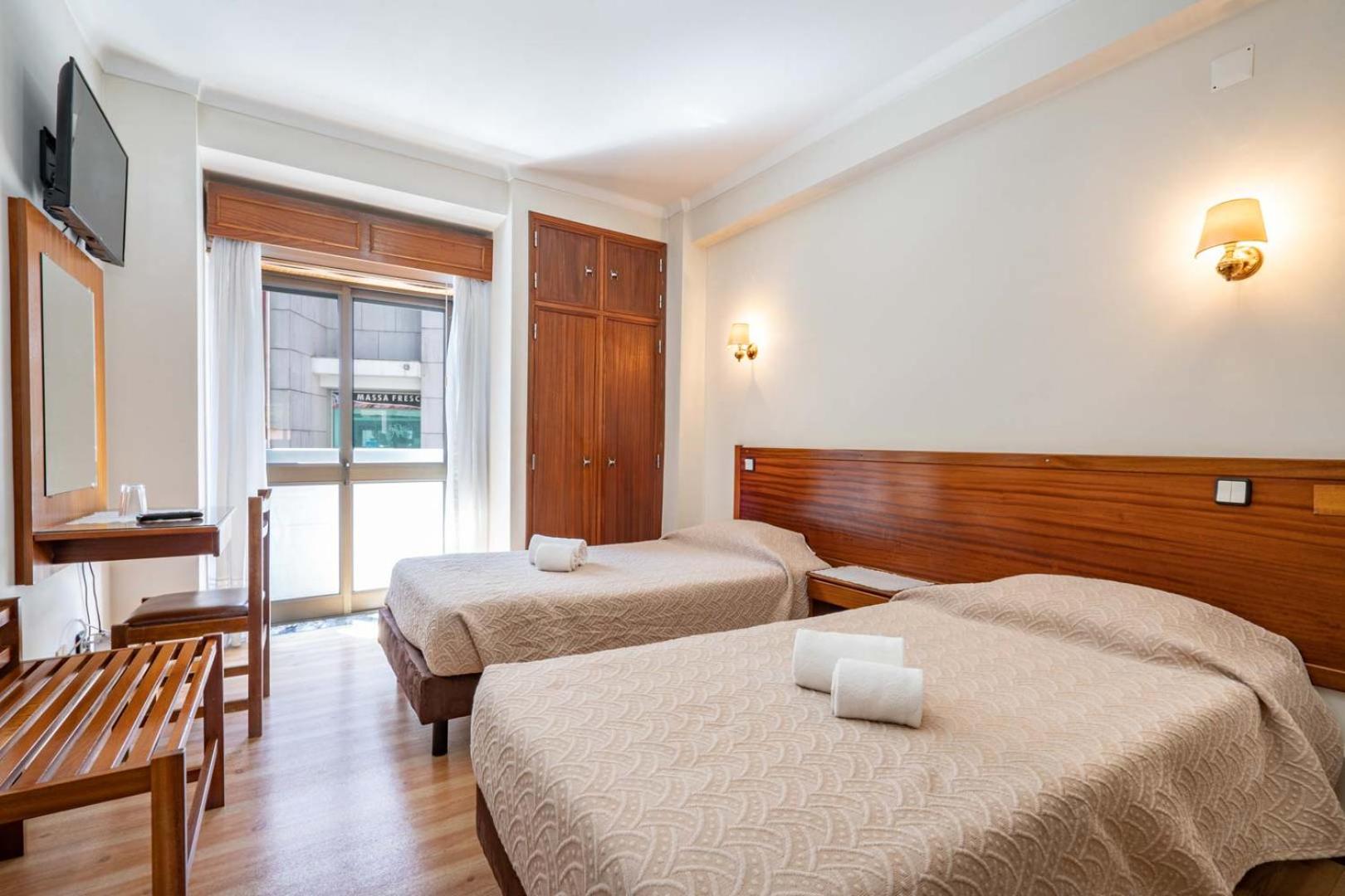Double or Twin Room - Photo 3