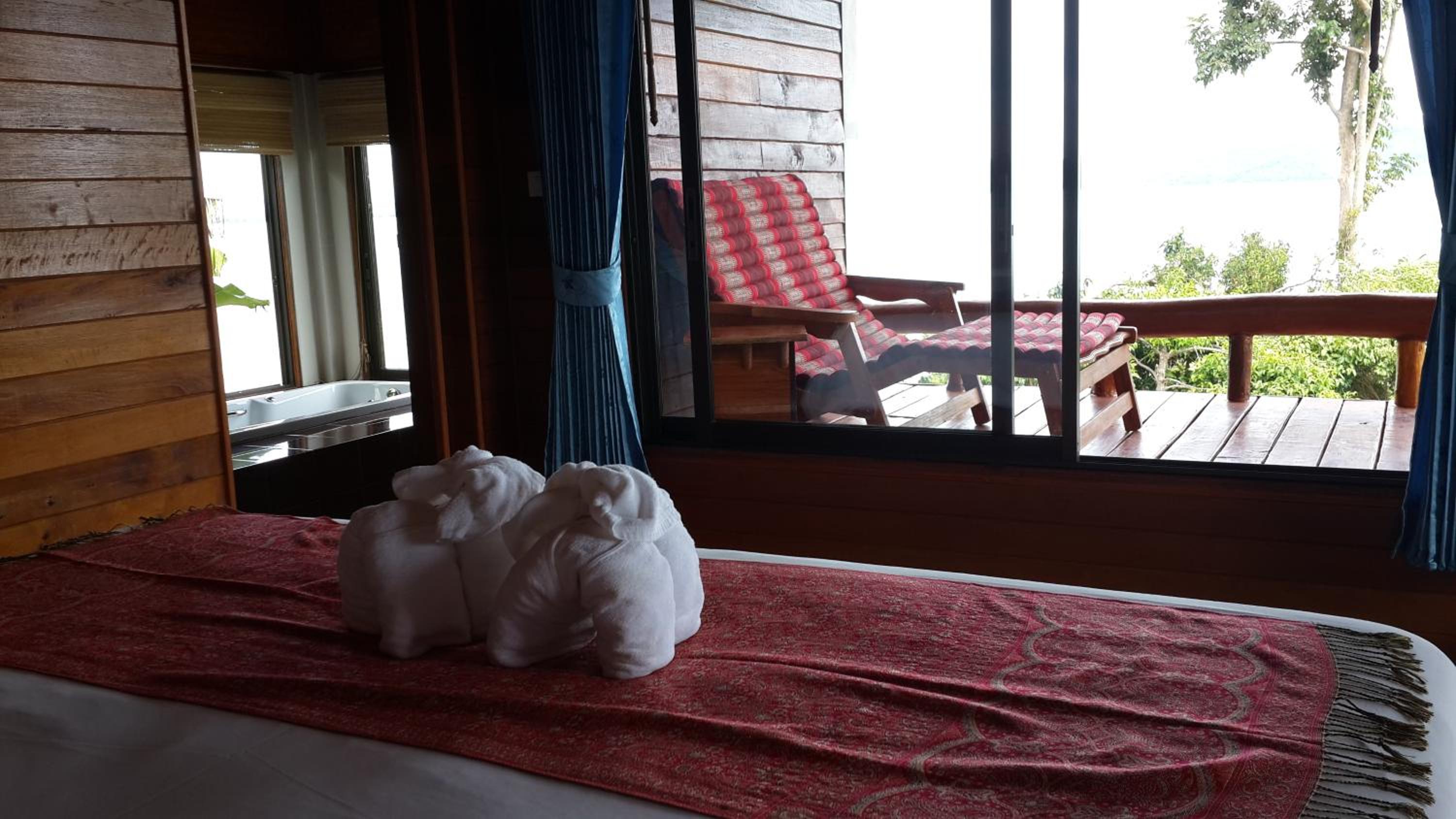 Deluxe Bungalow with Sea View (corner) - Photo 8