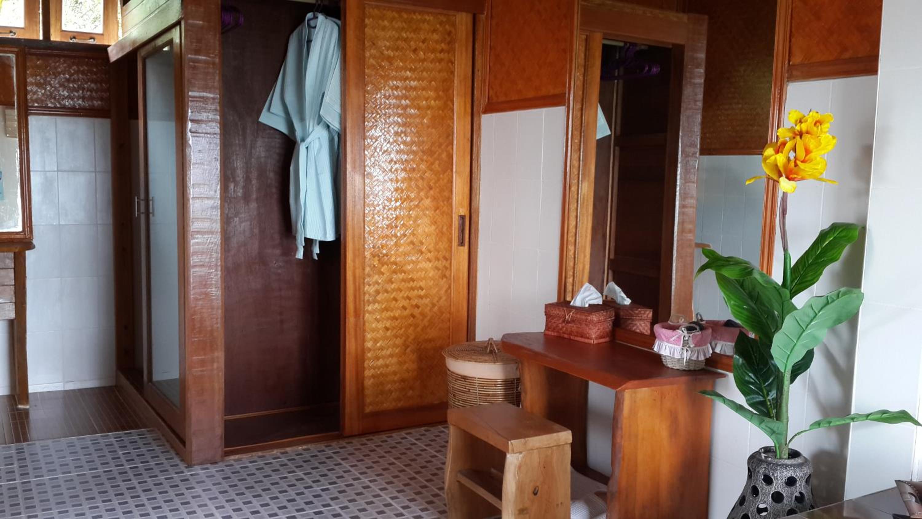 Deluxe Bungalow with Sea View (corner) - Photo 7