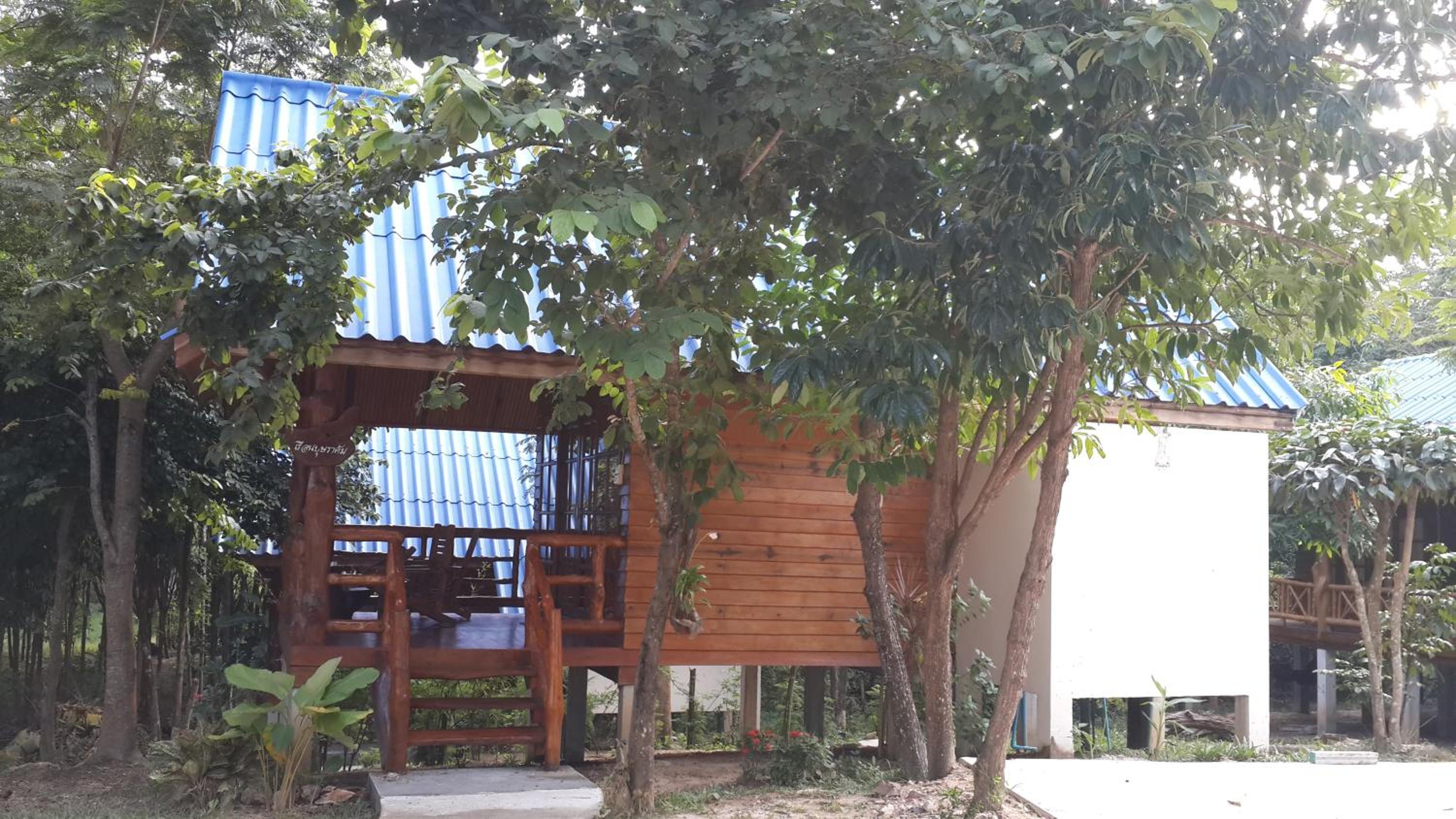 Standard Bungalow with Fan (1 Bed) - Photo 7