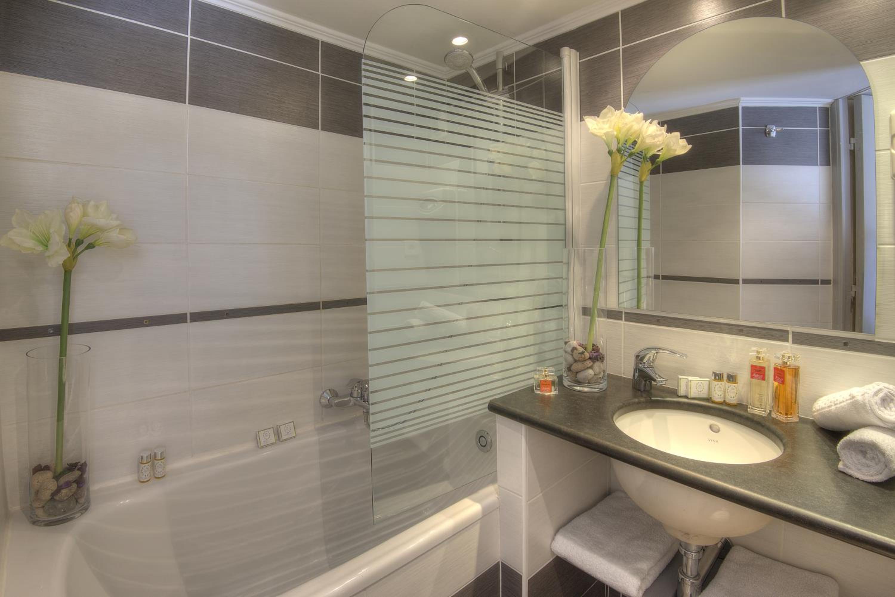 Quadruple Room - Photo 4