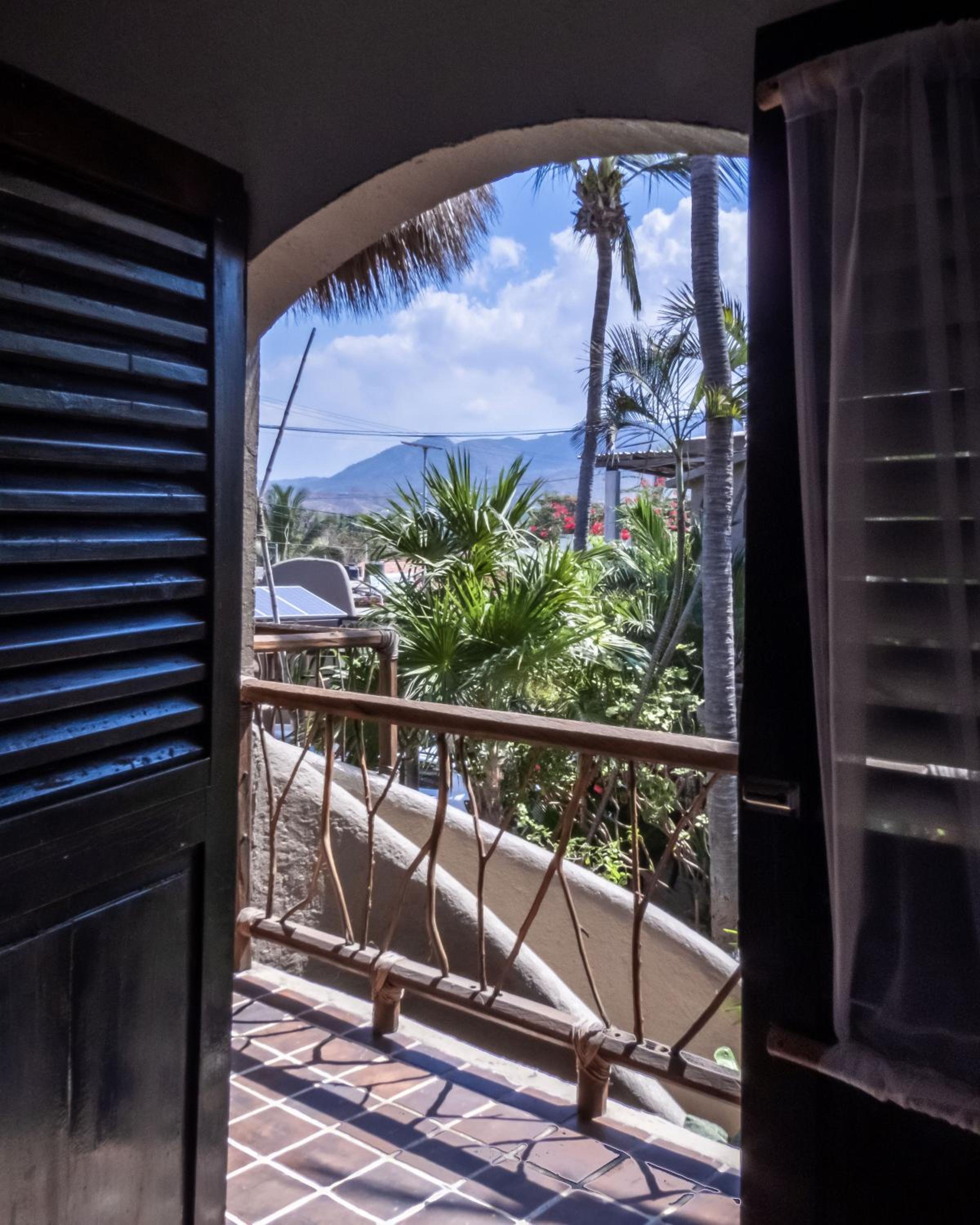 Suite with Garden View - Photo 2