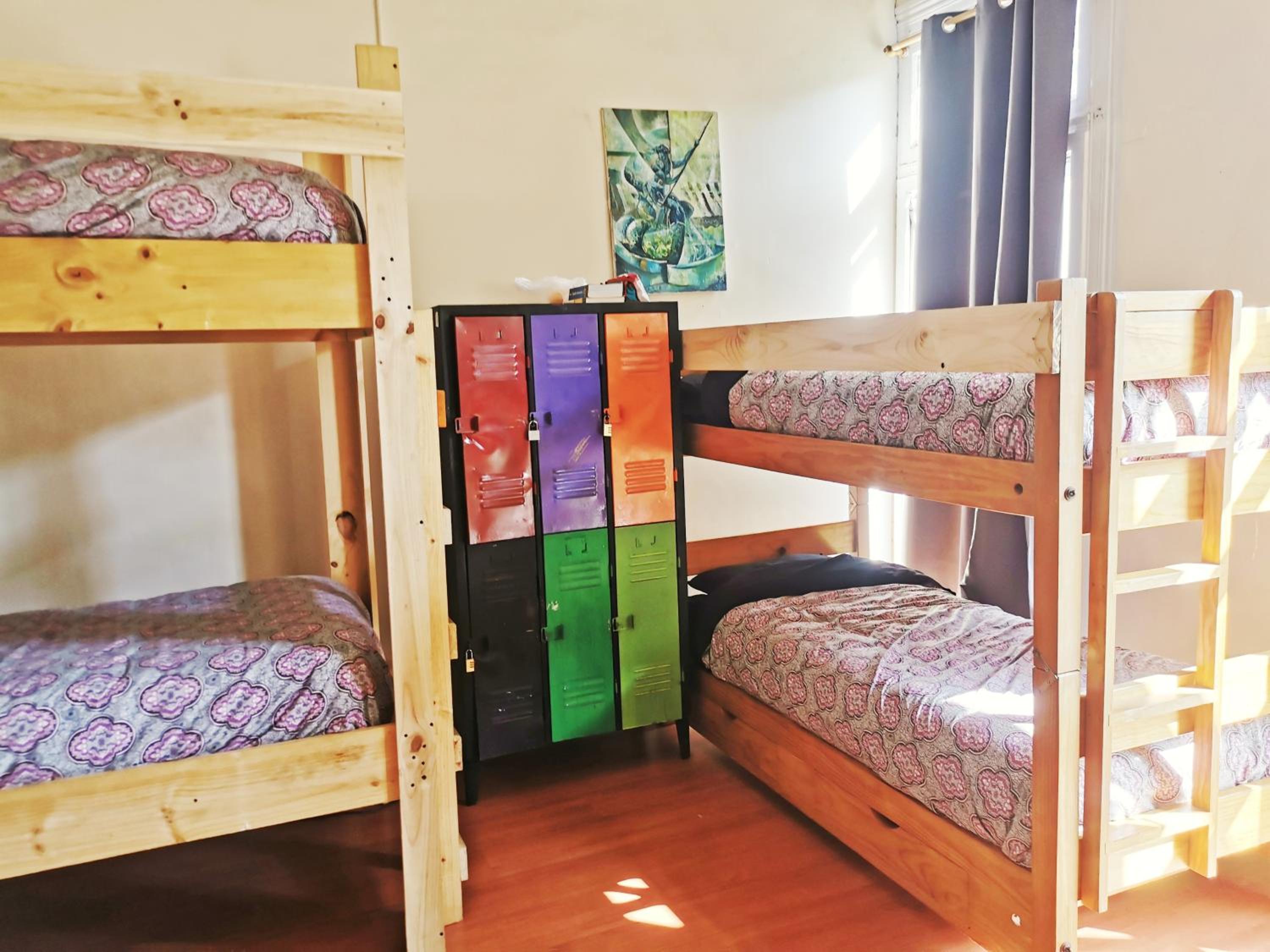 Bed in 8-Bed Mixed Dormitory Room photo 1
