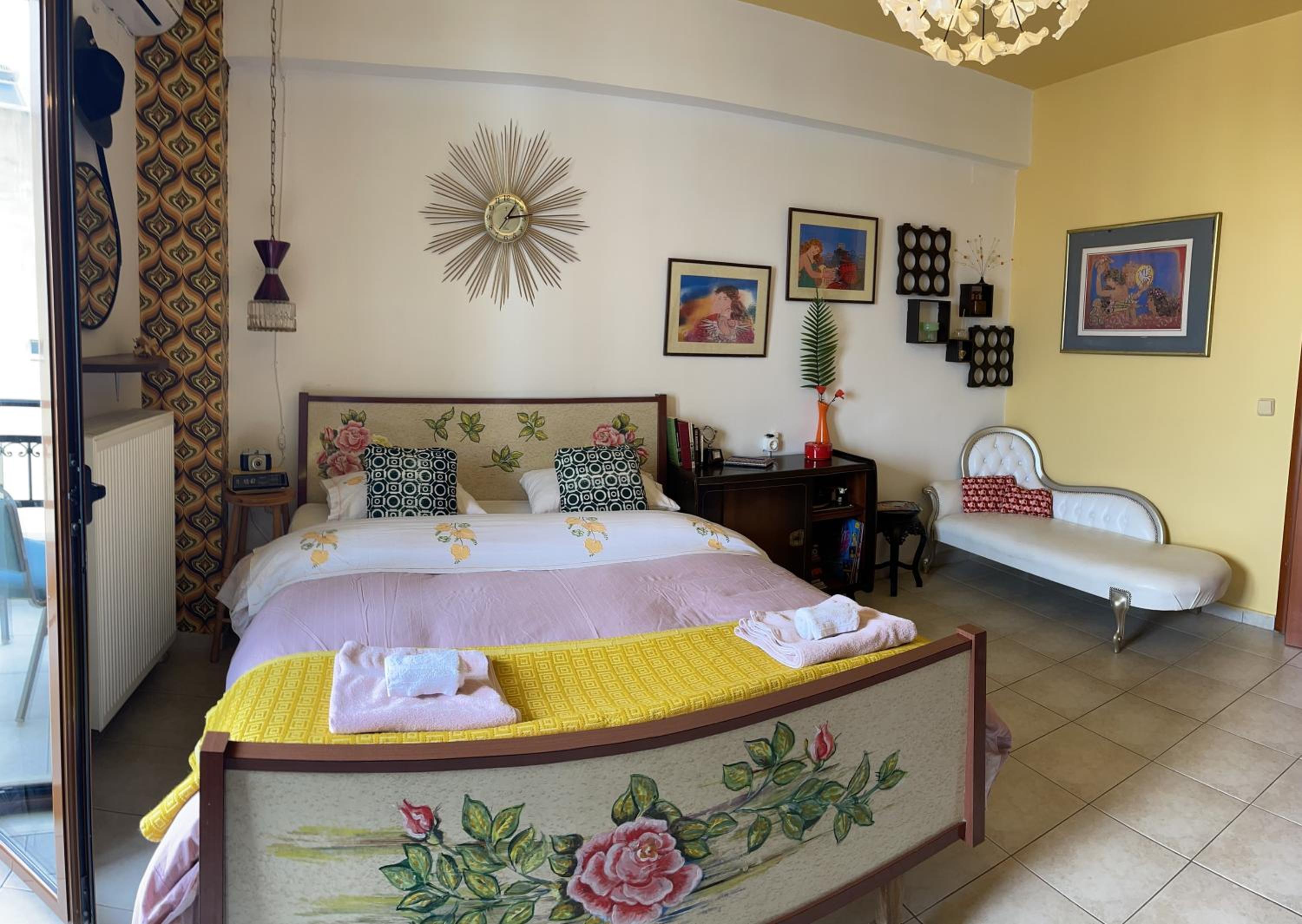One-Bedroom Apartment - Photo 13