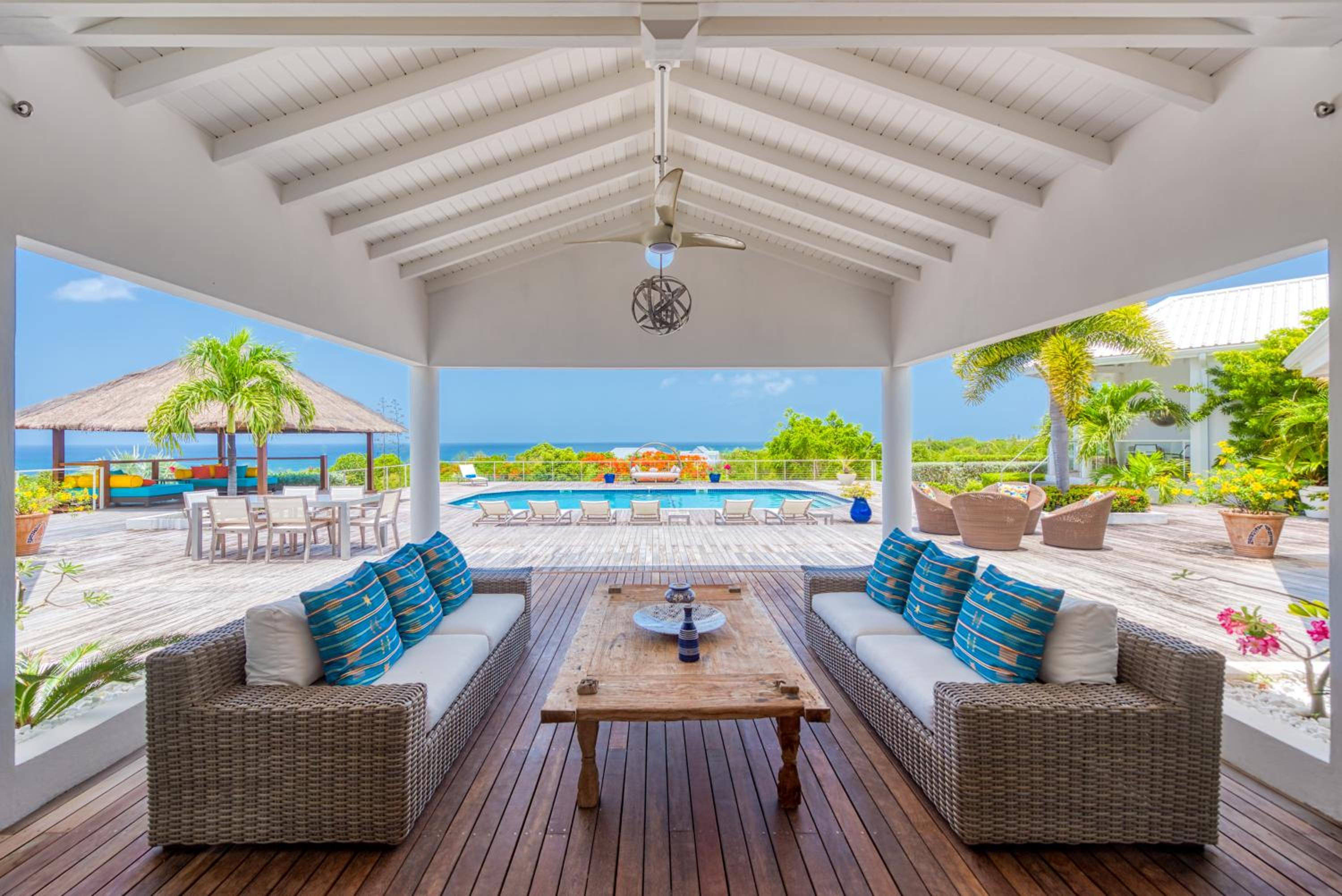 Three-Bedroom Villa photo 1