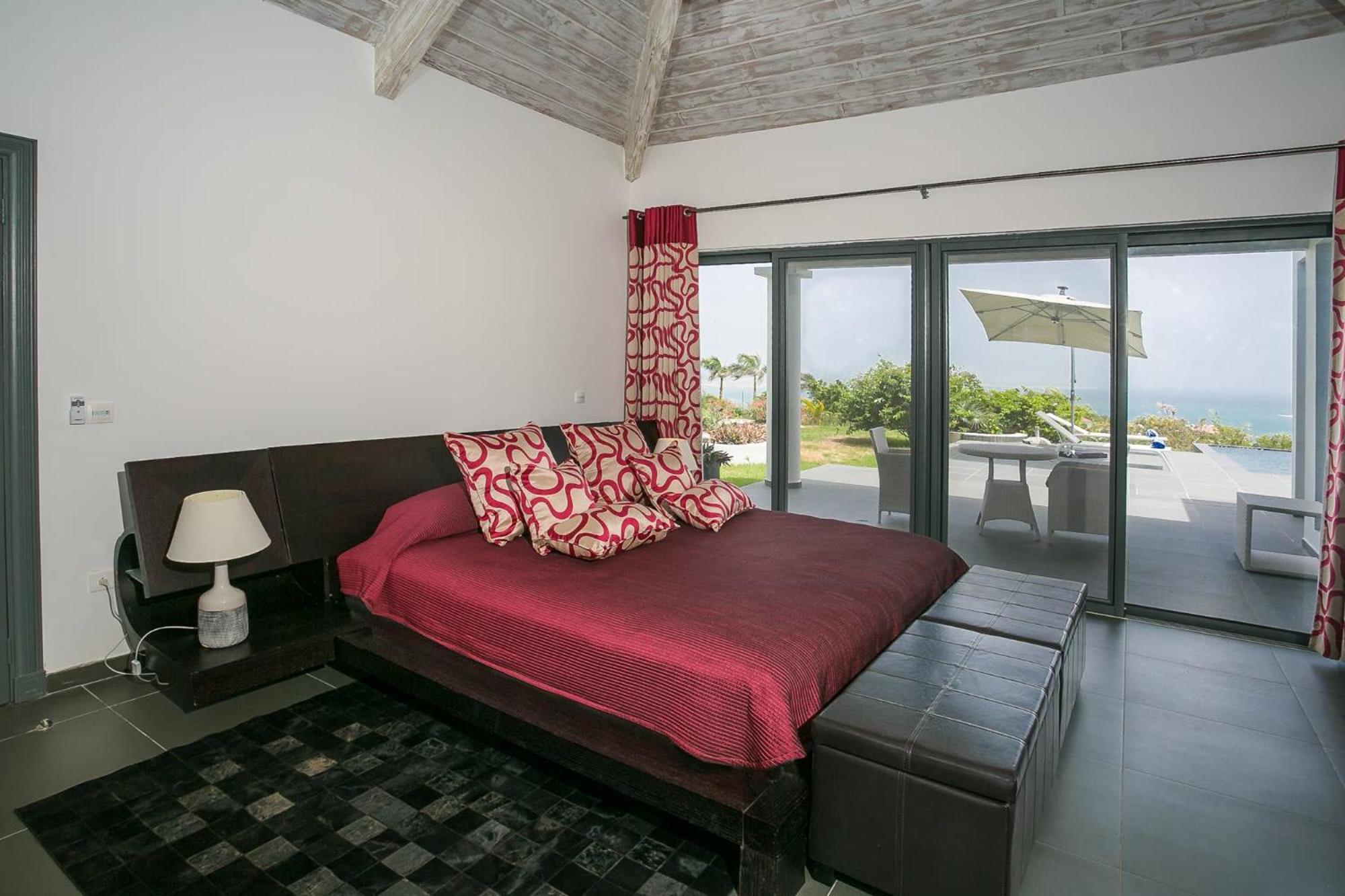Four-Bedroom Villa photo 1