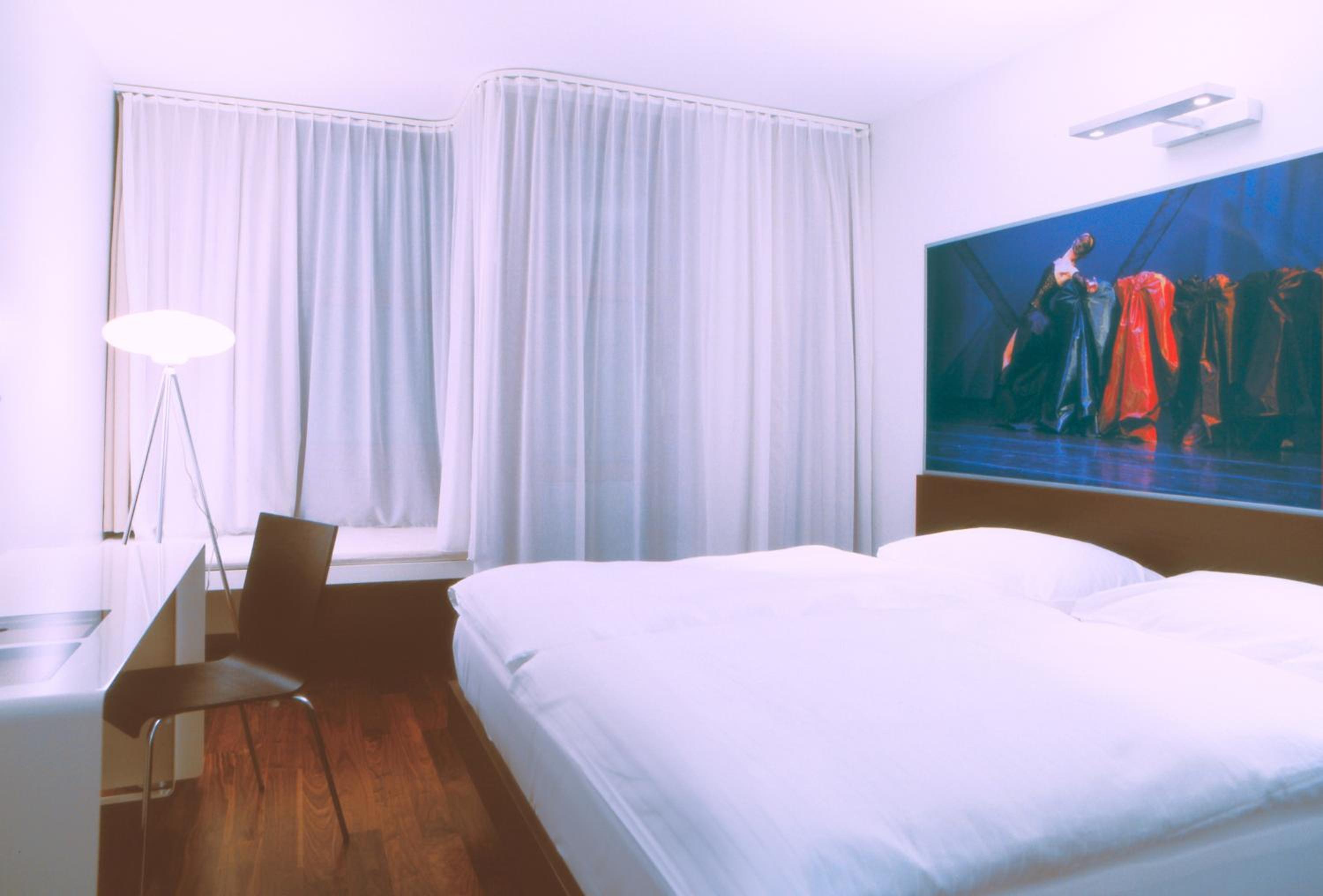 Standard Double Room - Photo 3