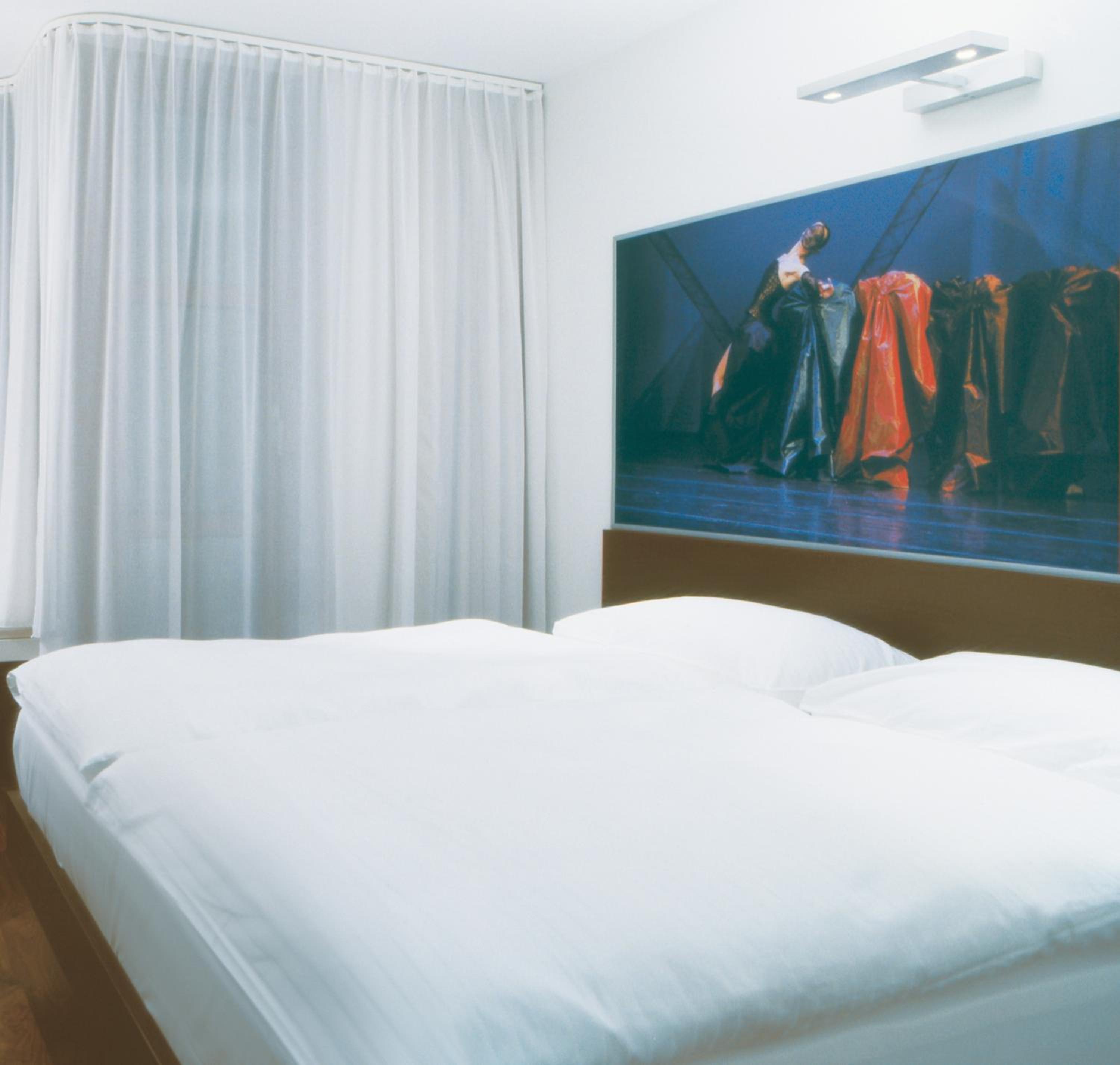 Standard Double Room - Photo 4