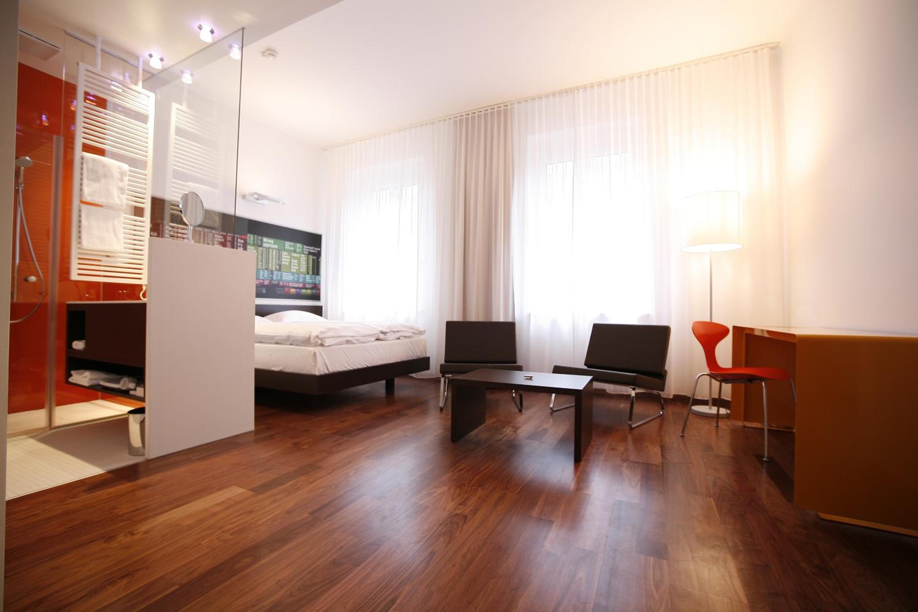 Business Double Room - Photo 7