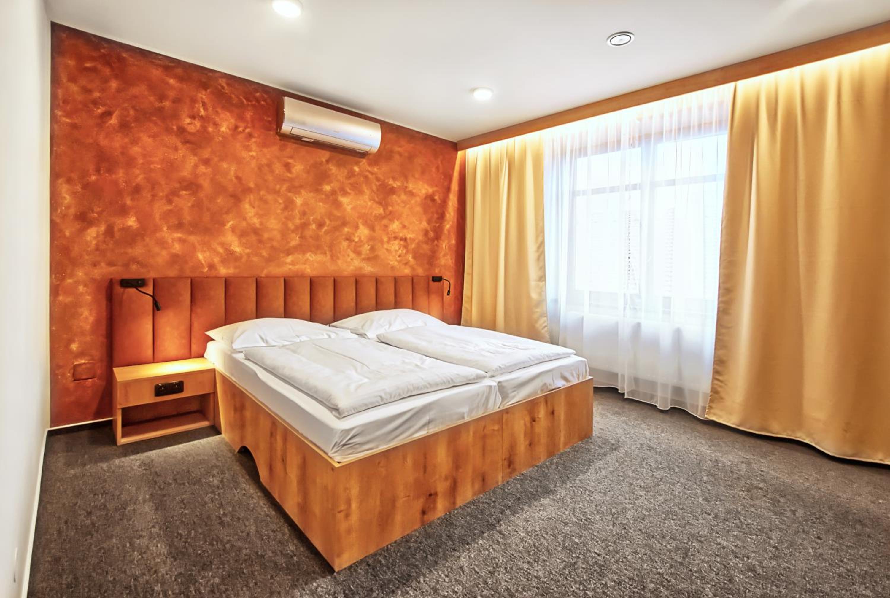 Deluxe Double Room photo 2