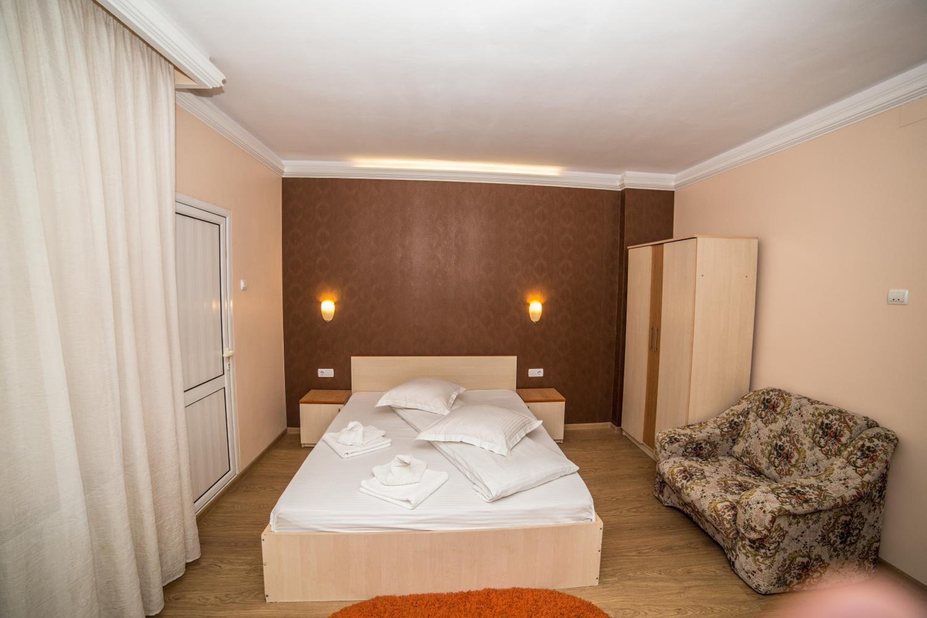 Twin/Double Room photo 2