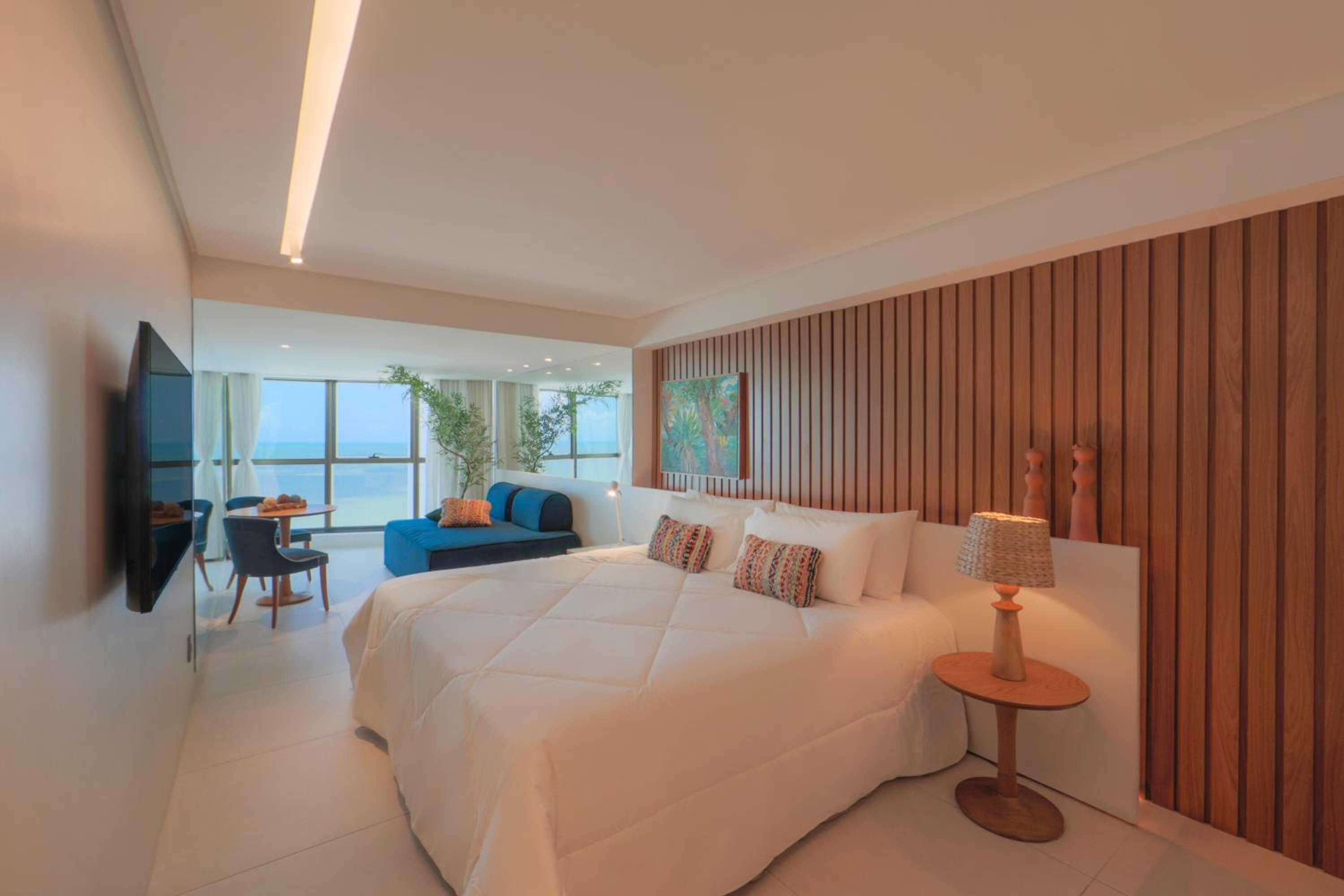 Deluxe King Suite