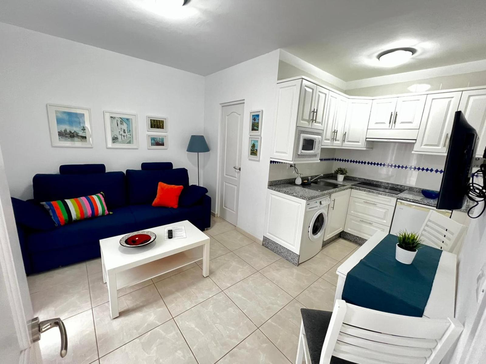Studio Apartment photo 2