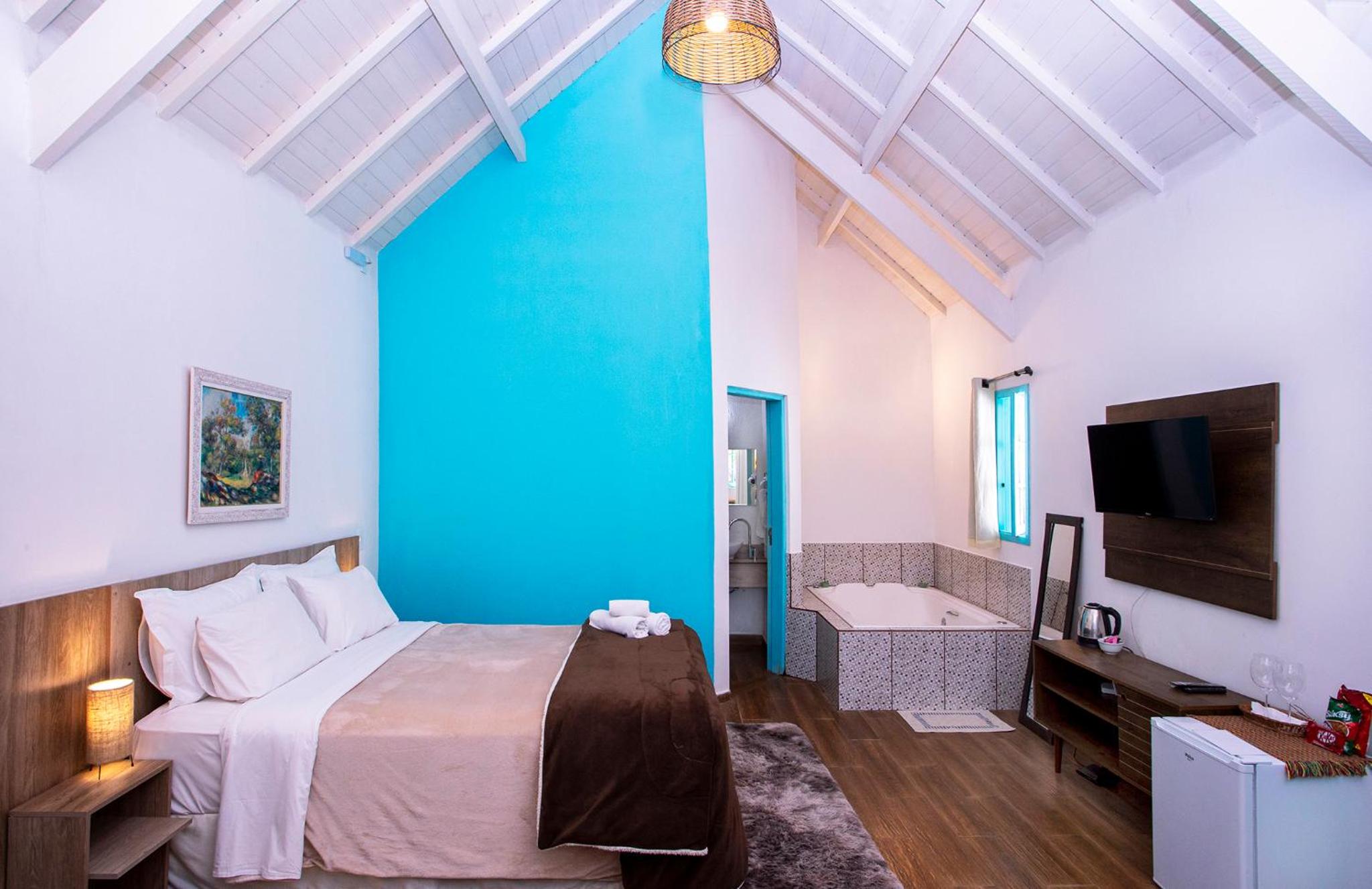 Deluxe Suite with Spa Bath