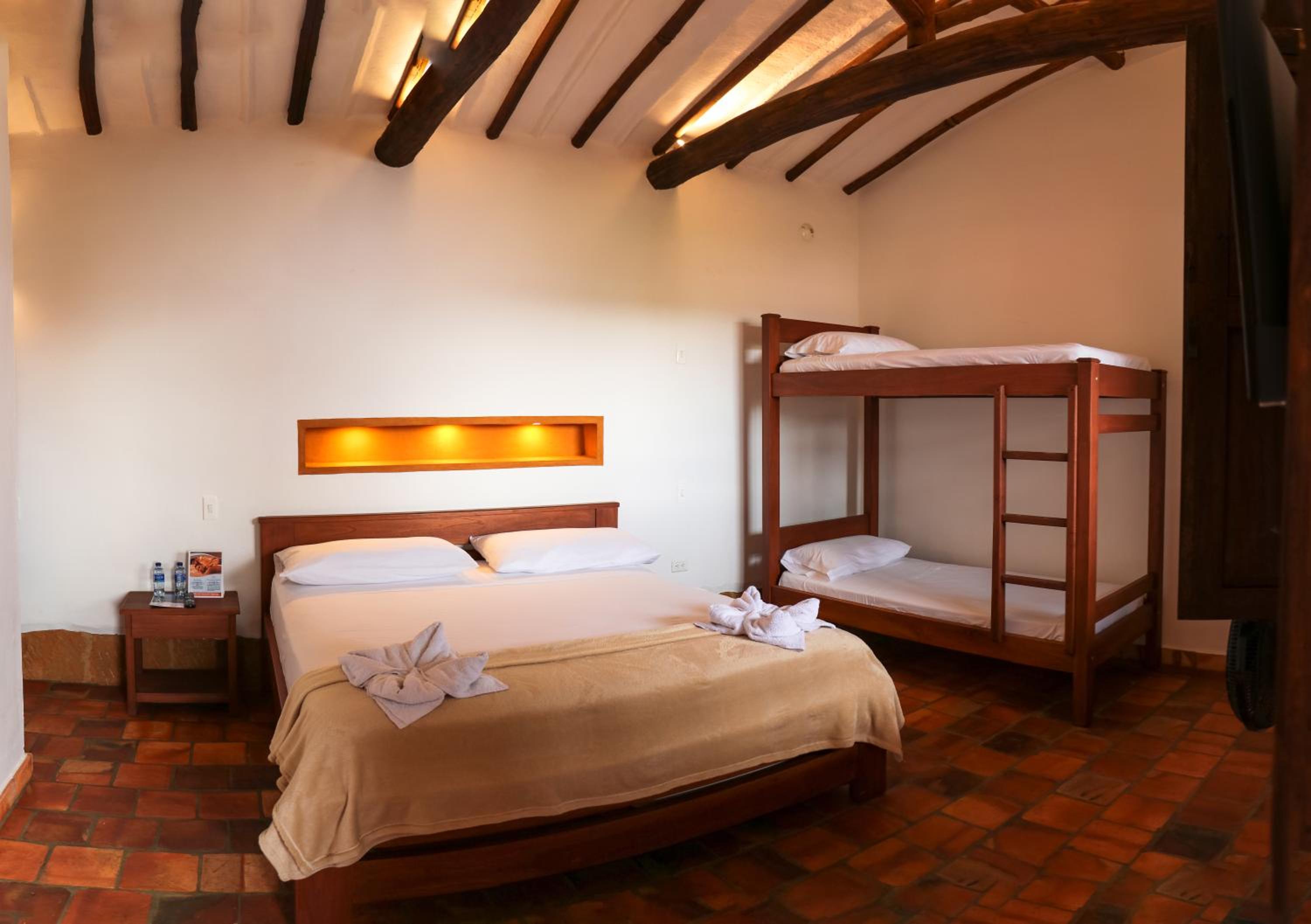 Double Room with Private Bathroom photo 2