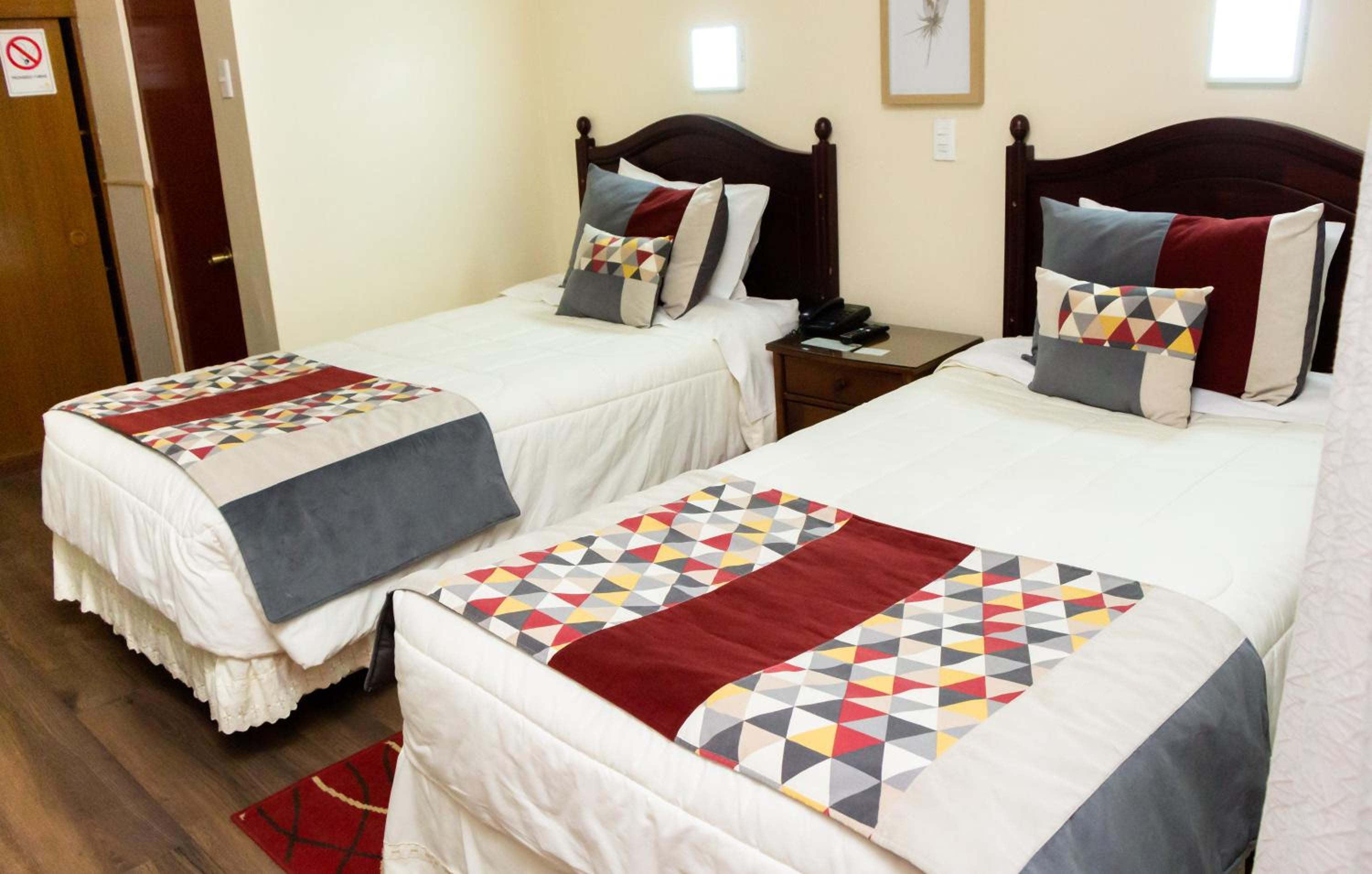 Standard Twin Room photo 2