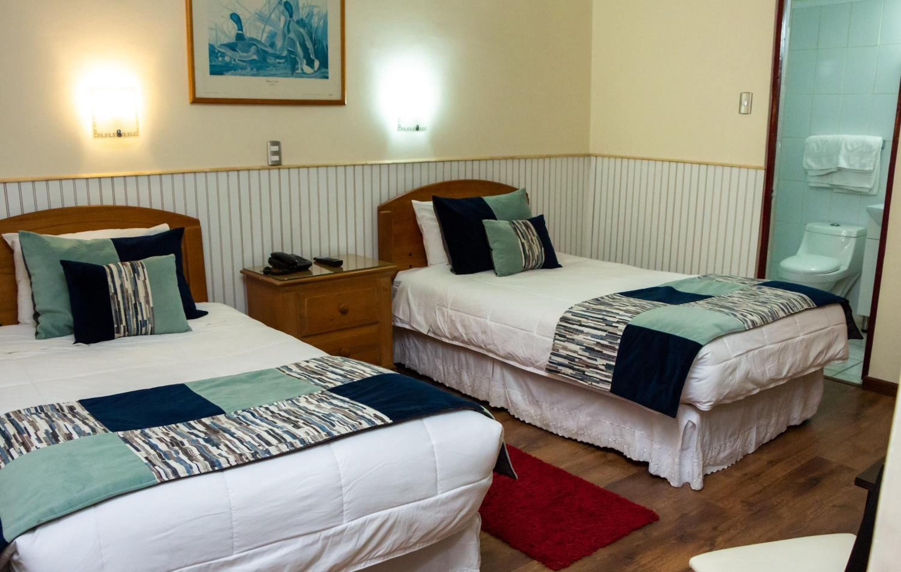 Standard Twin Room photo 3