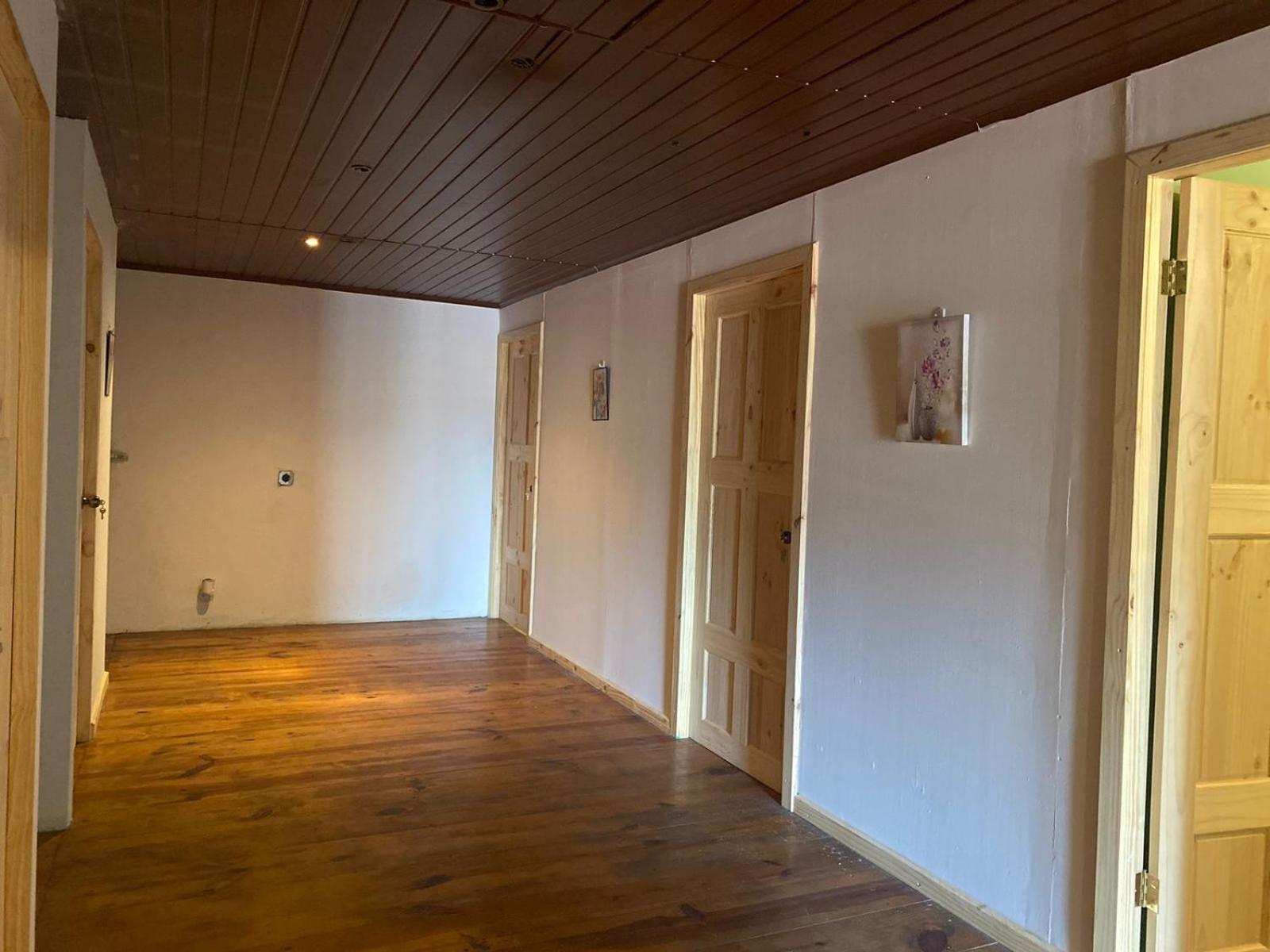 Standard Single Room With Shared Bathroom photo 2