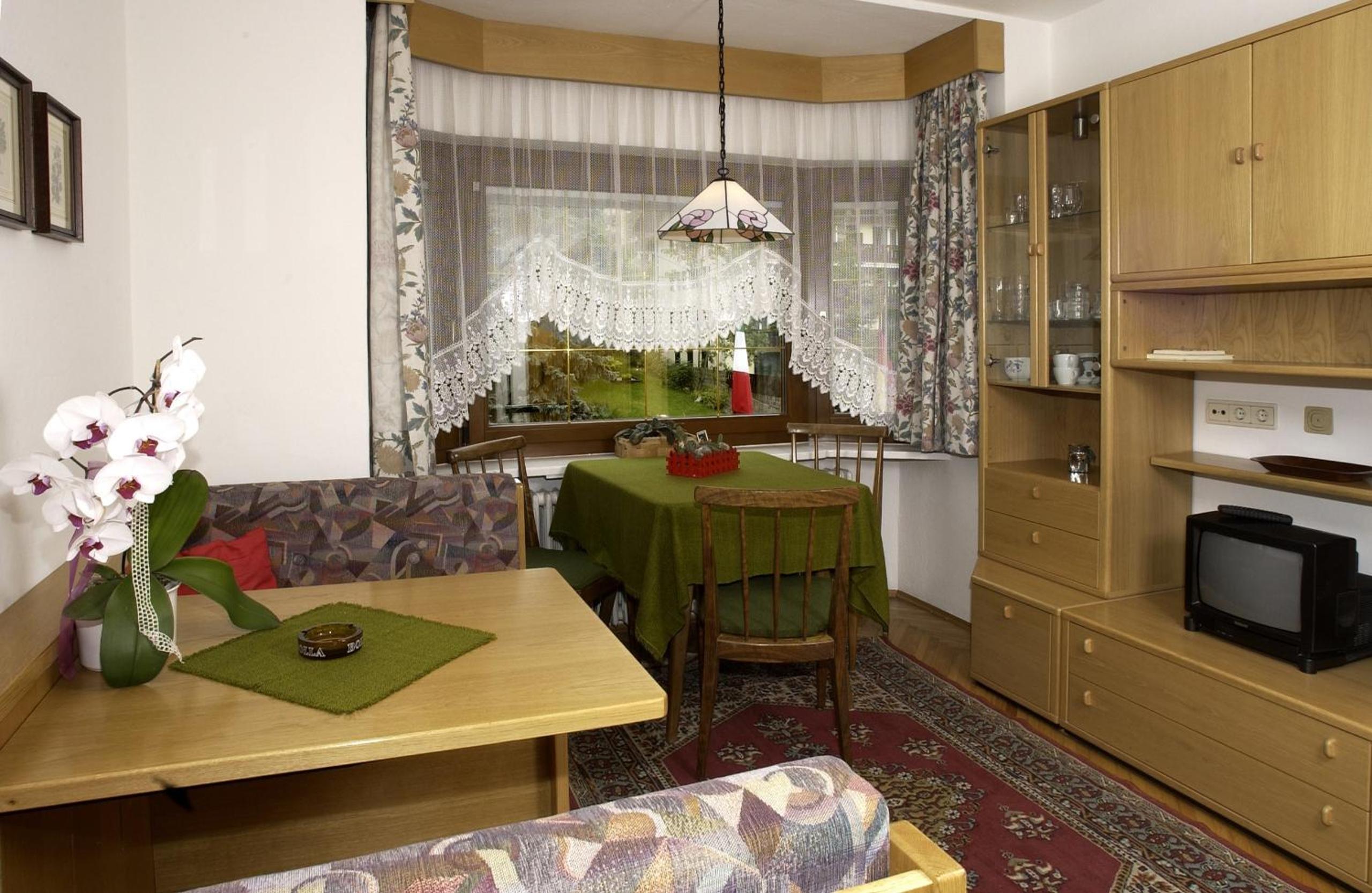 Superior One-Bedroom Apartment photo 2