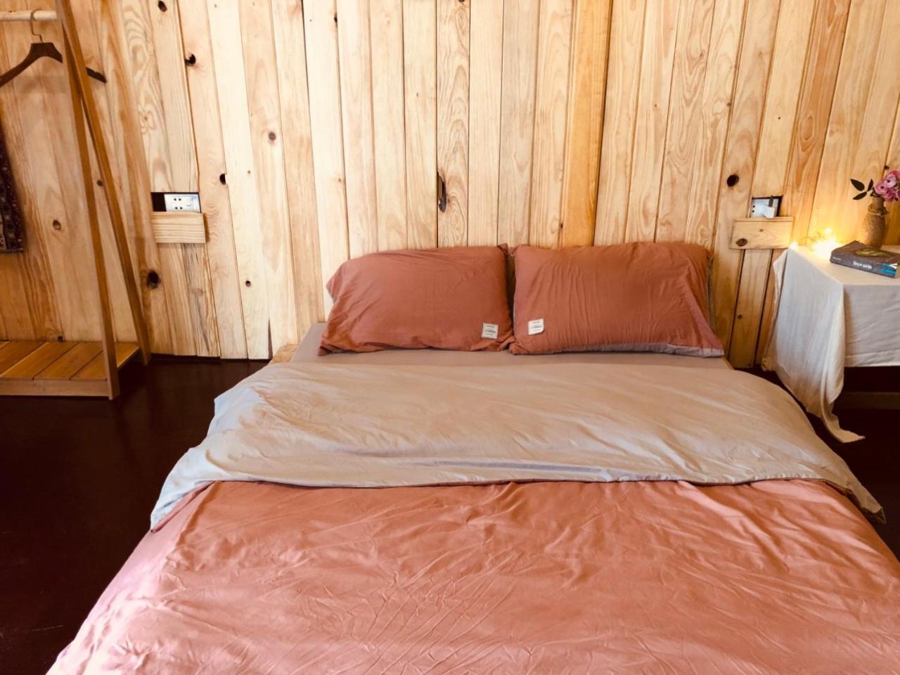 Standard Double Room with Shared Bathroom photo 1