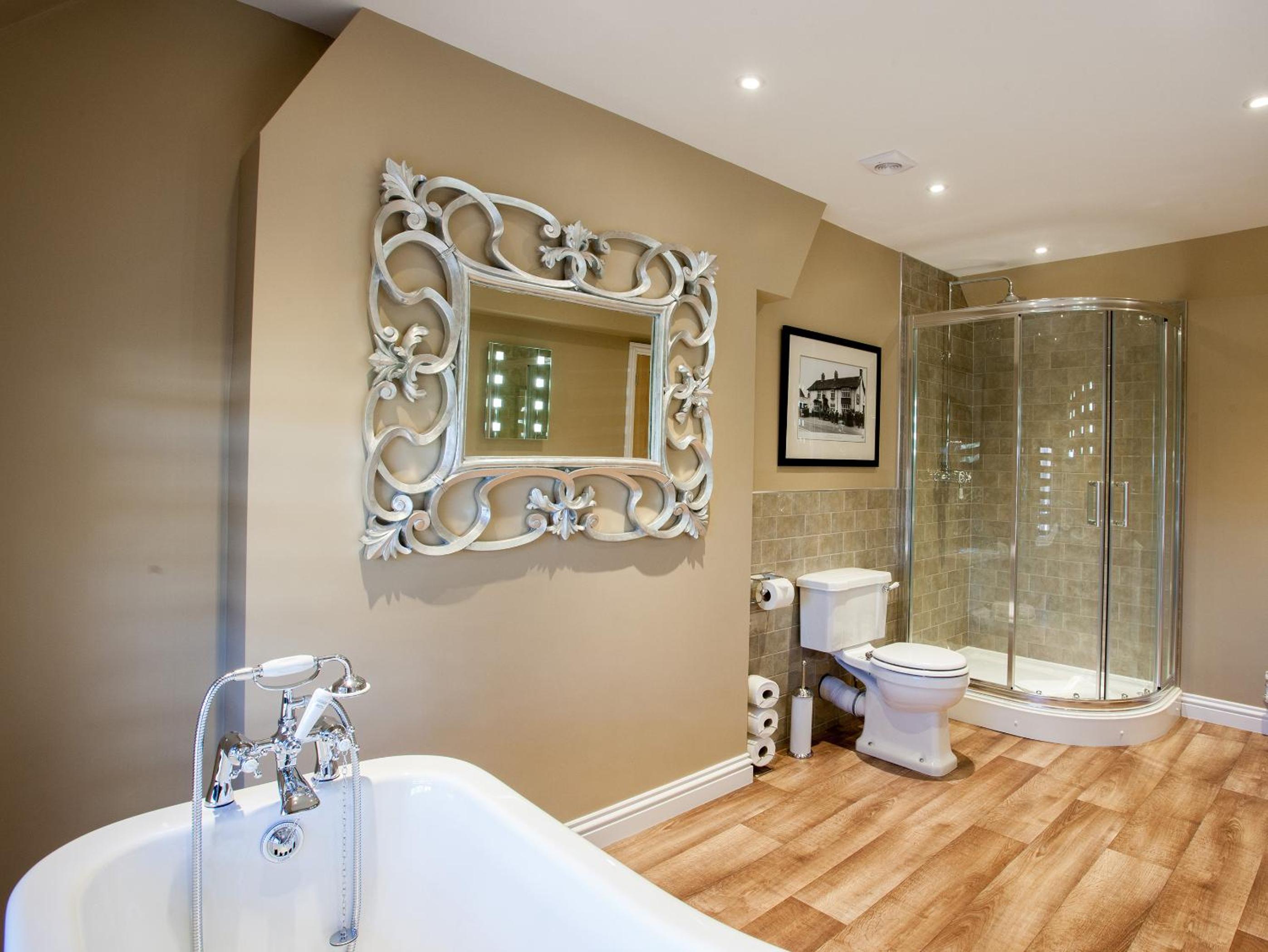 Premier King Room photo 3
