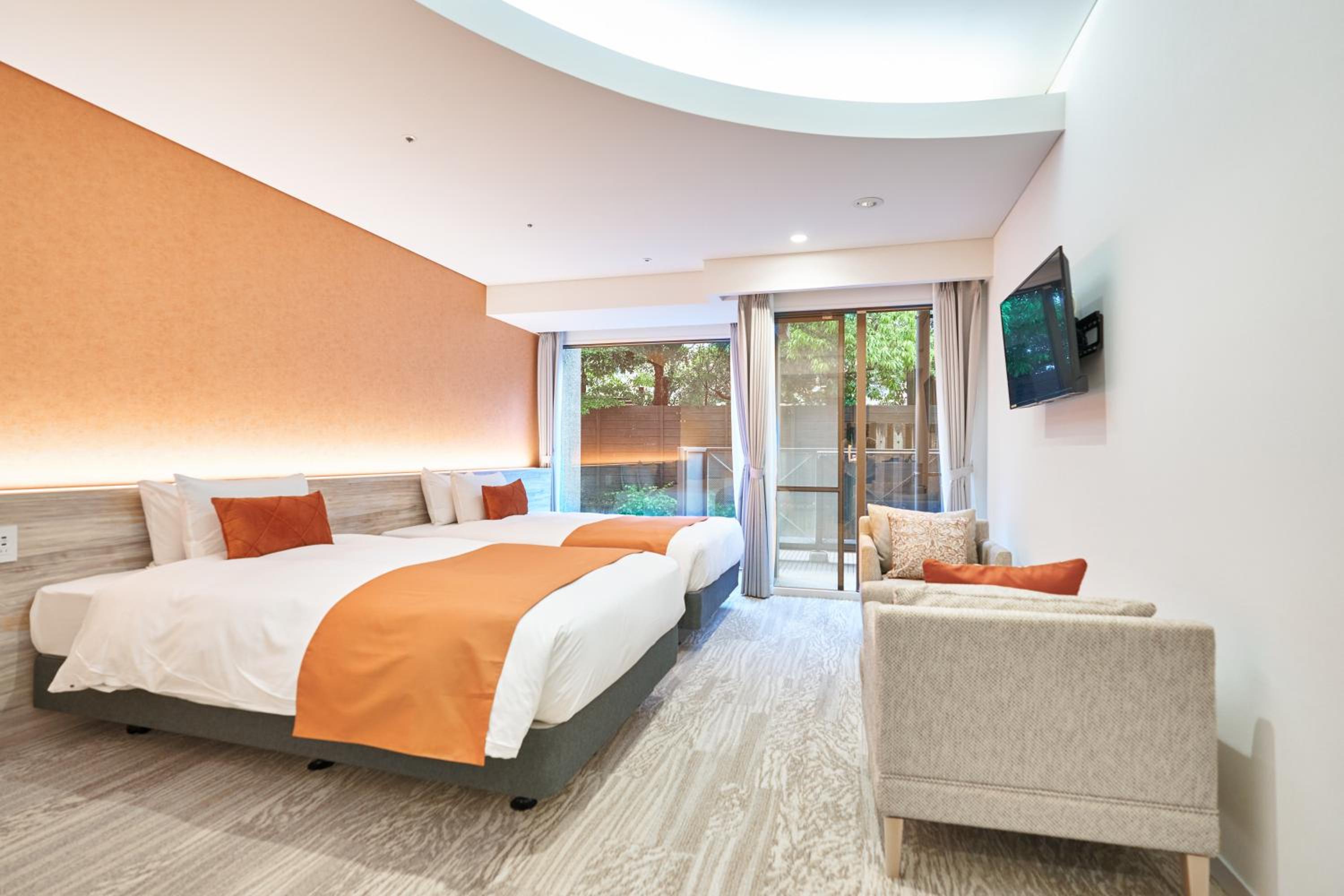 Twin Room thumbnail 5