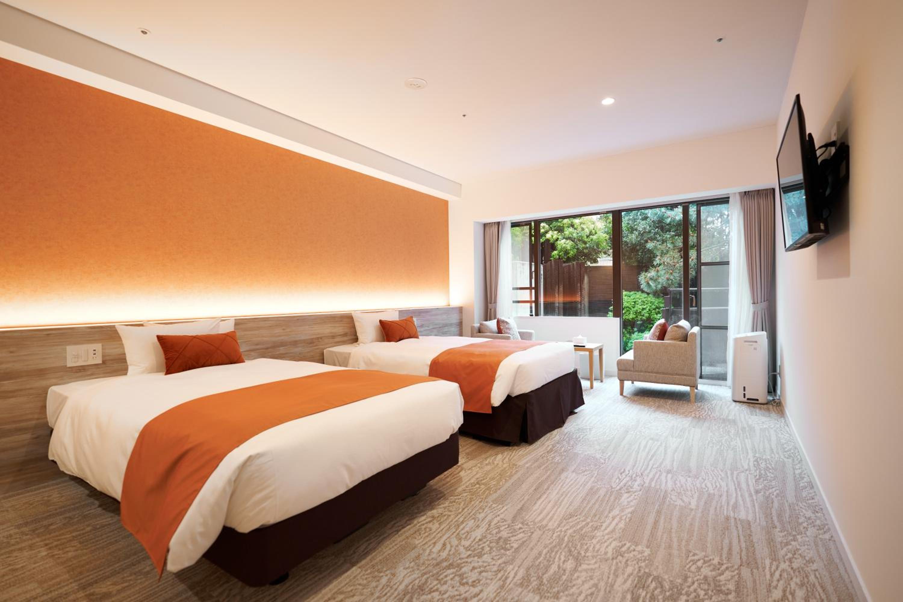 Twin Room thumbnail 6