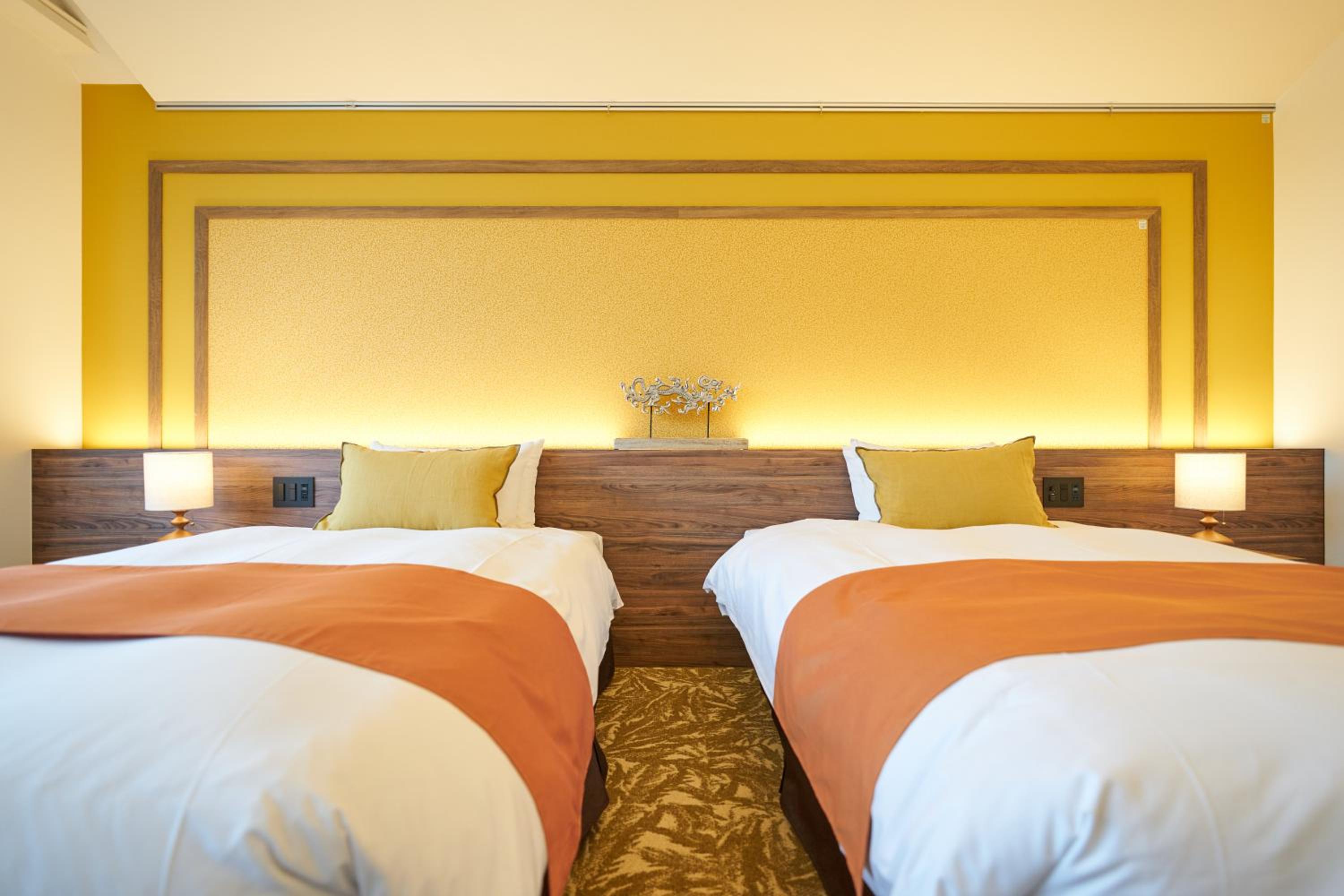 Deluxe Twin Room B thumbnail 6