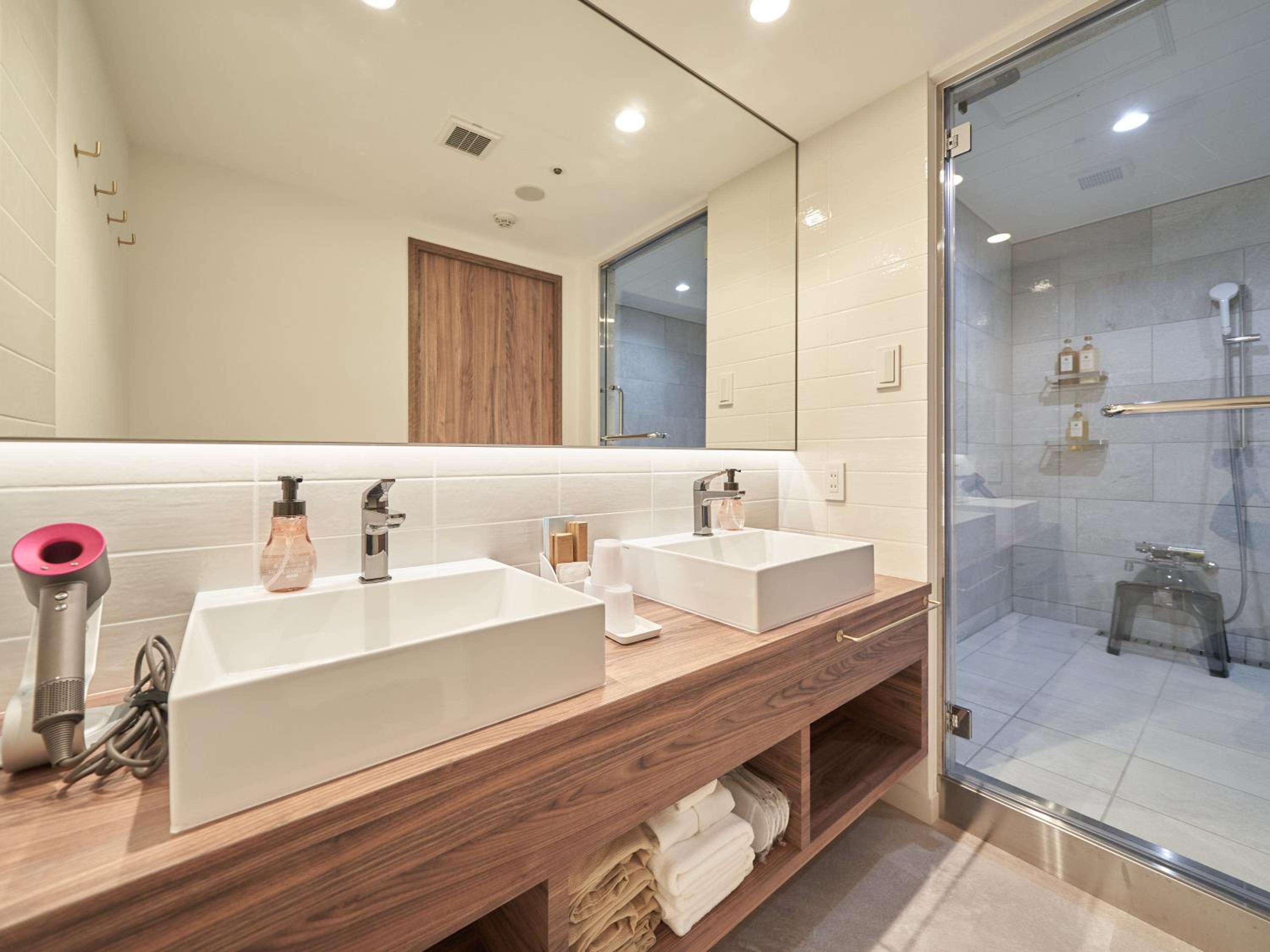 Premium Twin Room