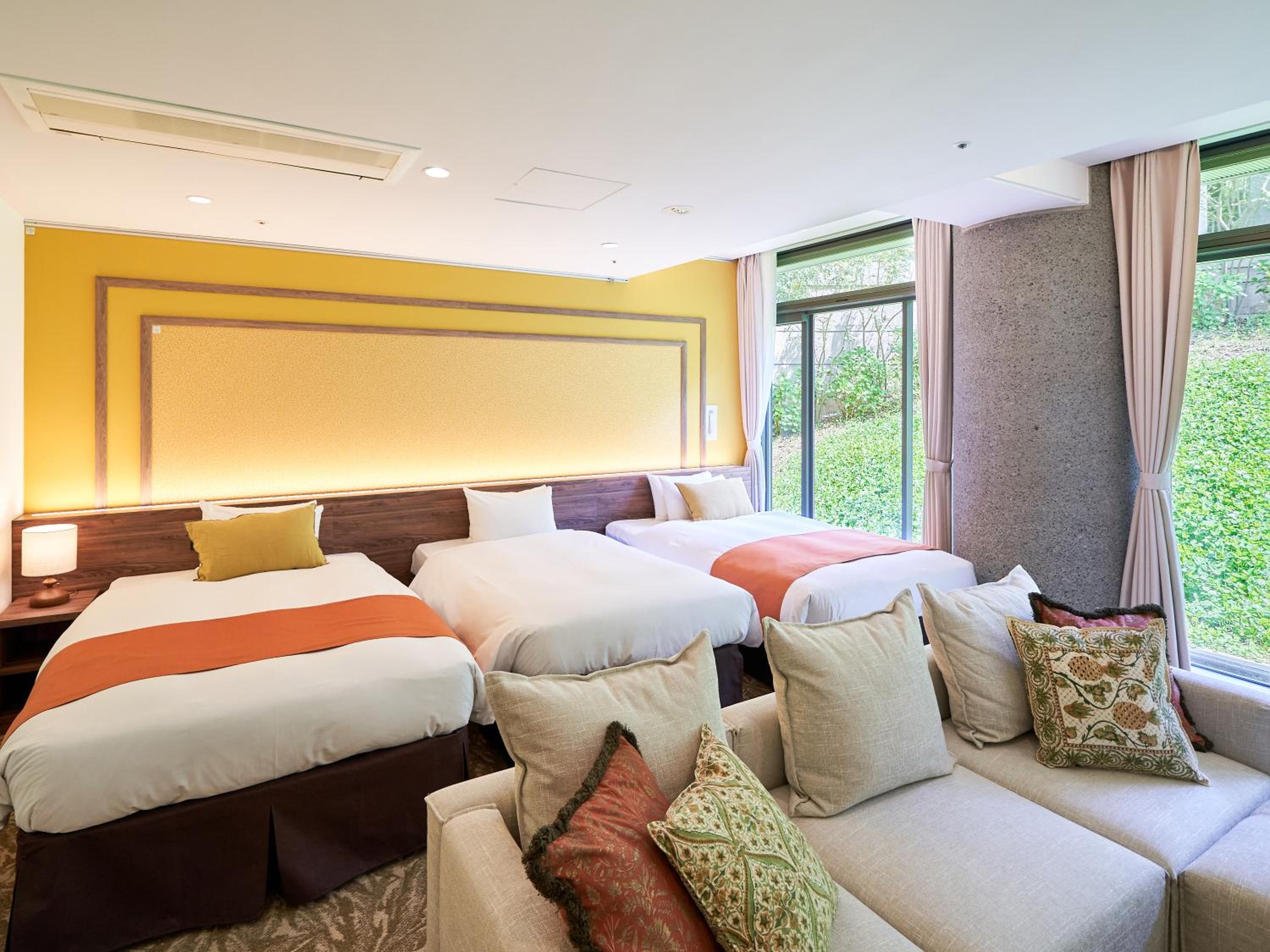 Deluxe Twin Room B