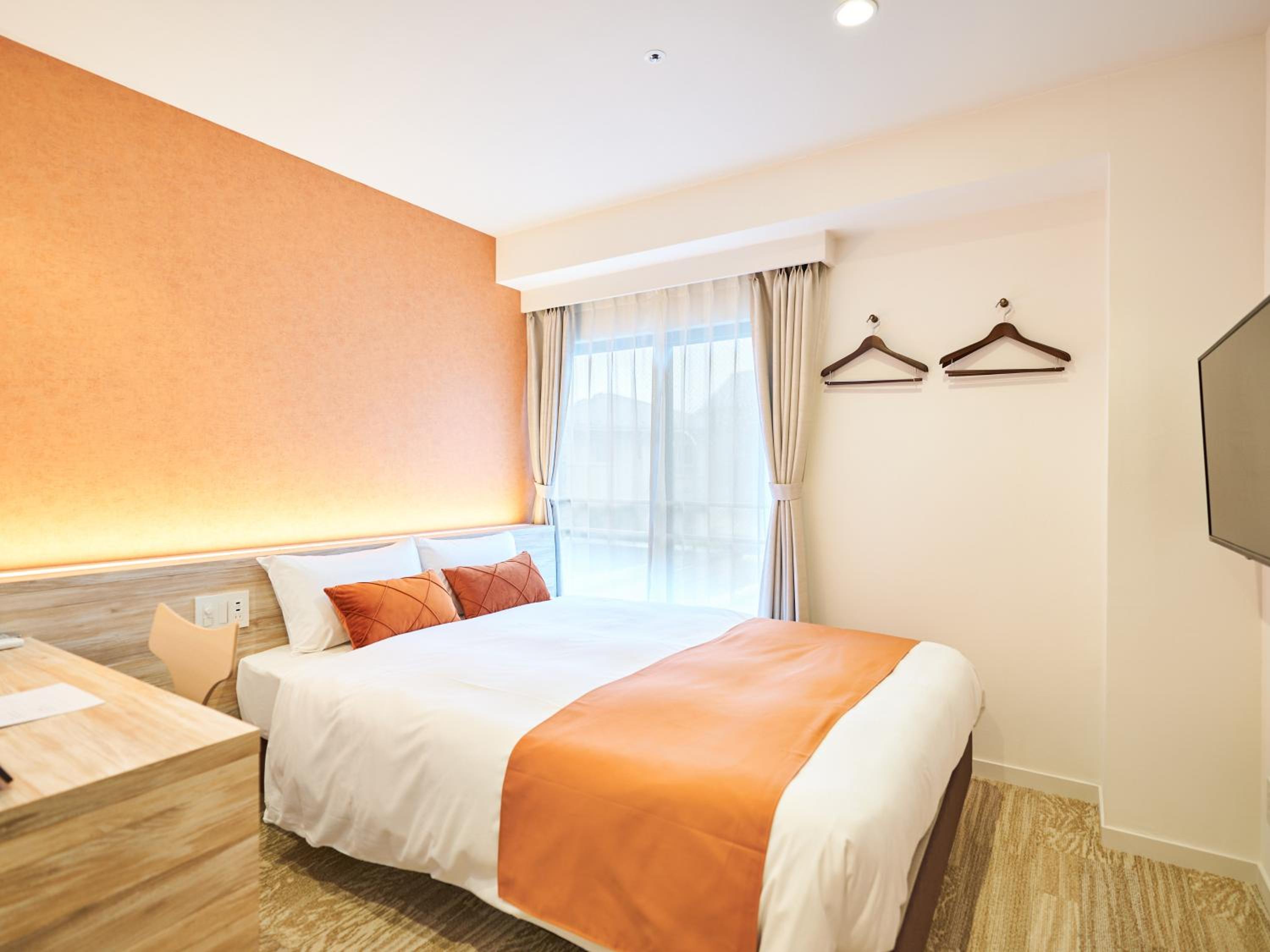 Double Room thumbnail 6