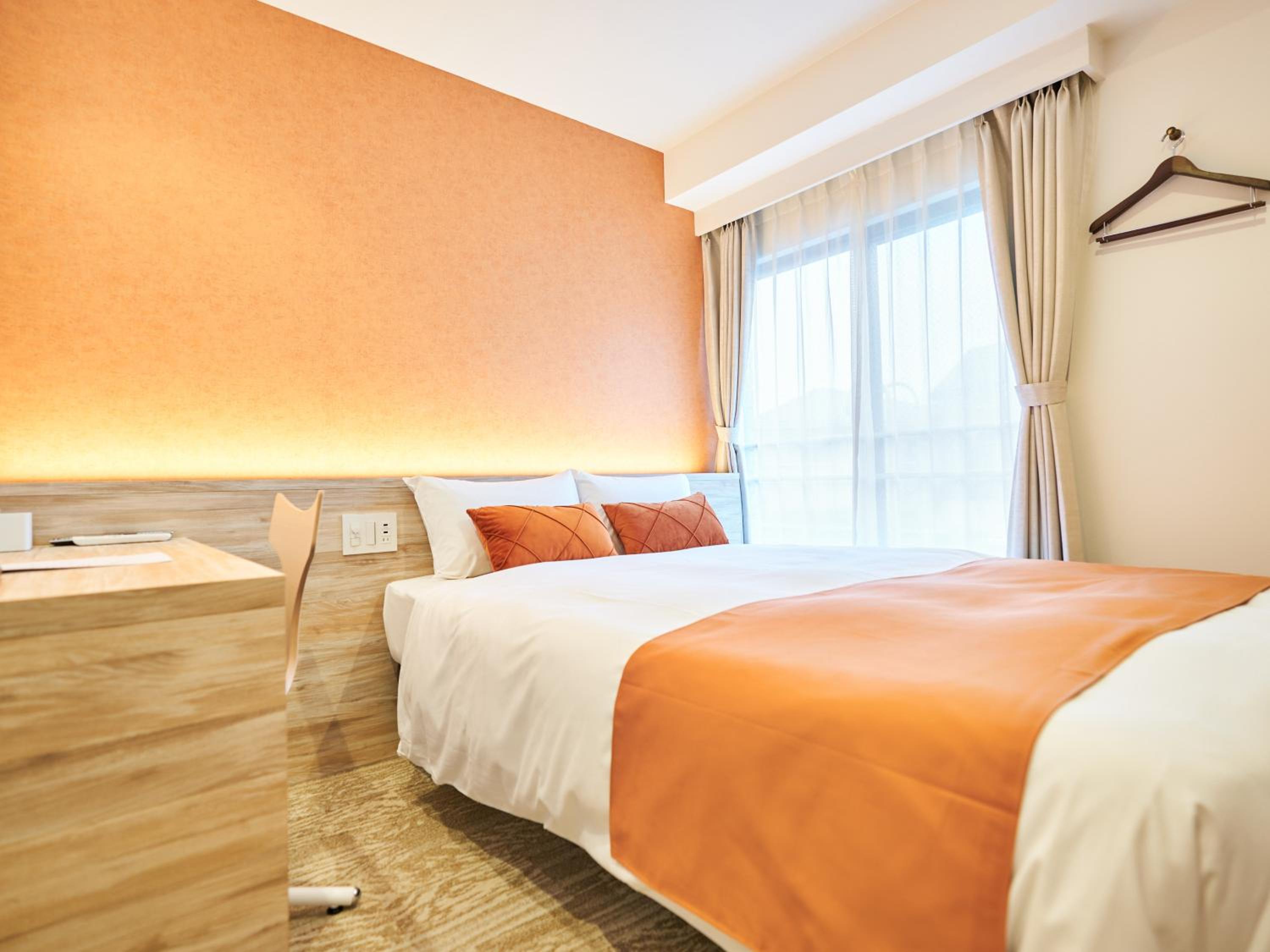 Double Room thumbnail 5