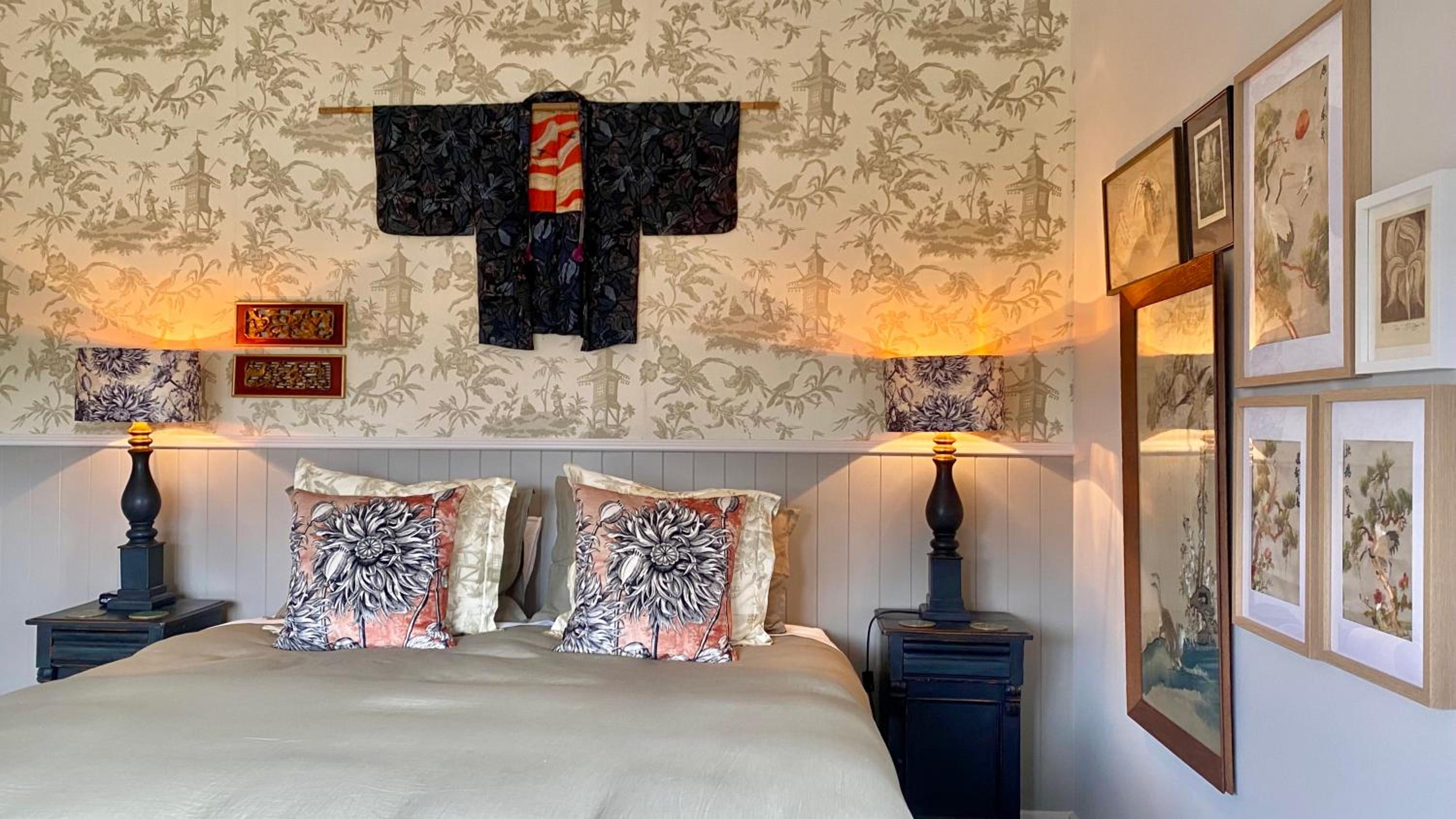 Superior King Room photo 2