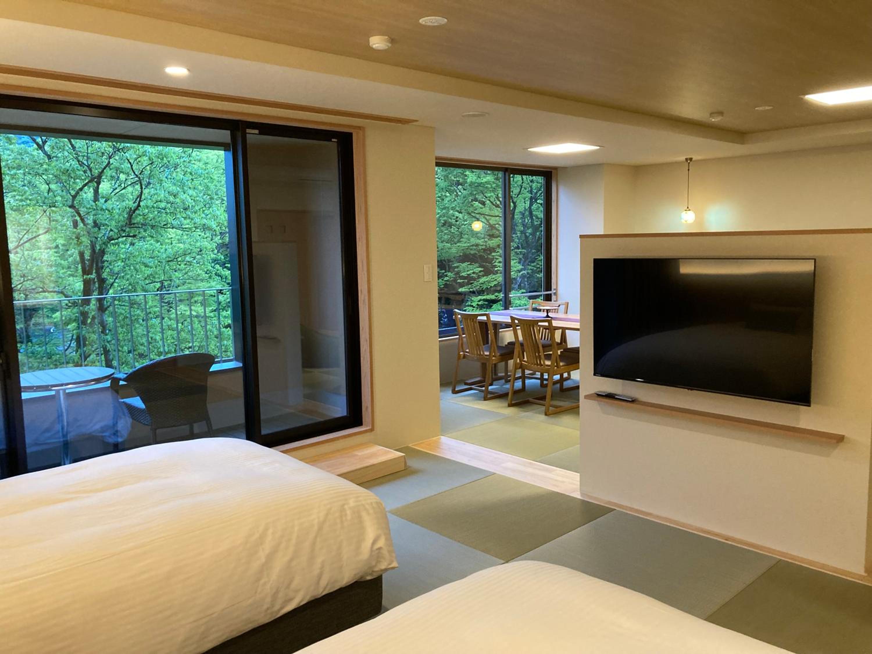 Suite with Mountain View