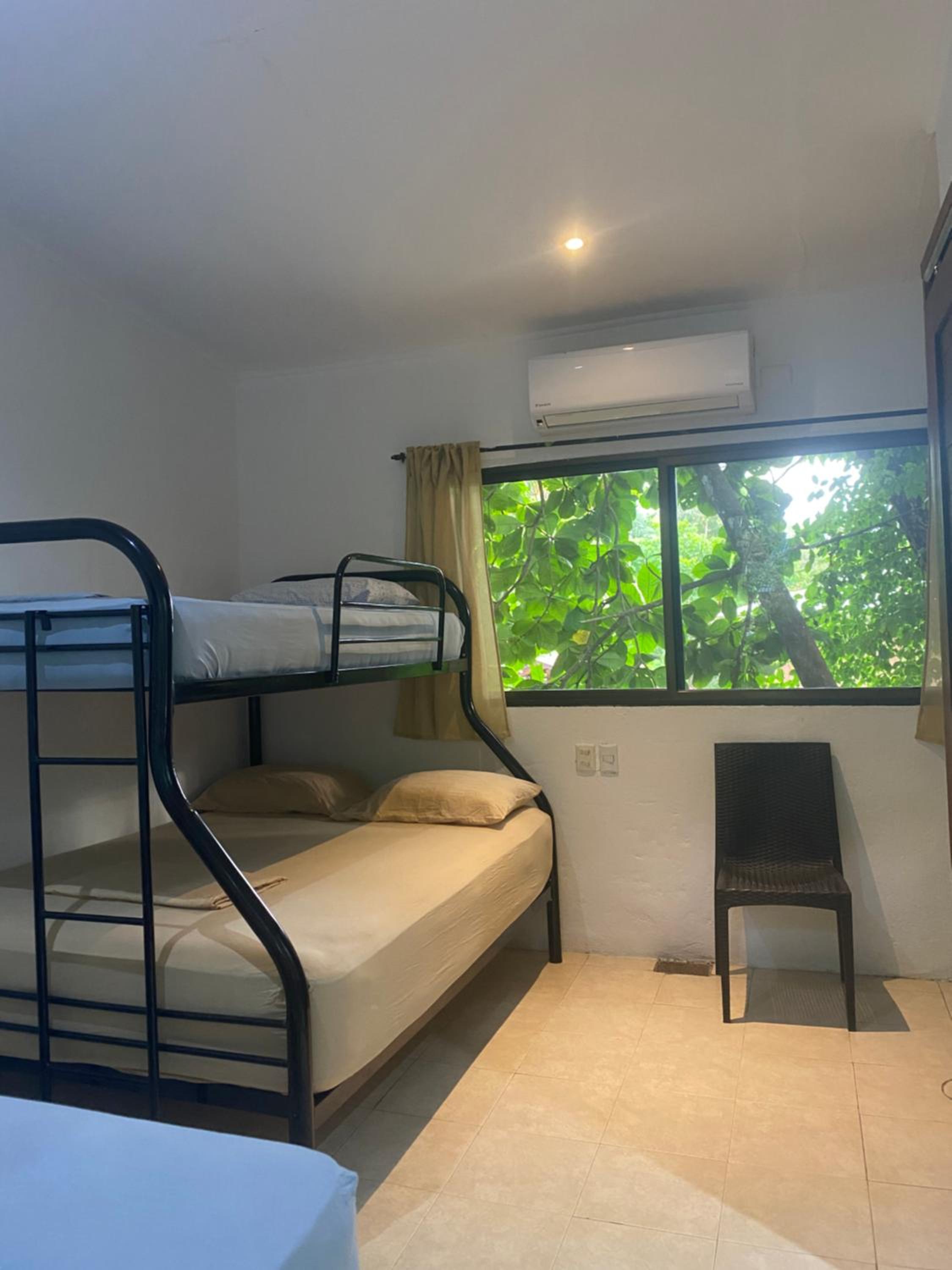 Triple Room with Private Bathroom photo 2