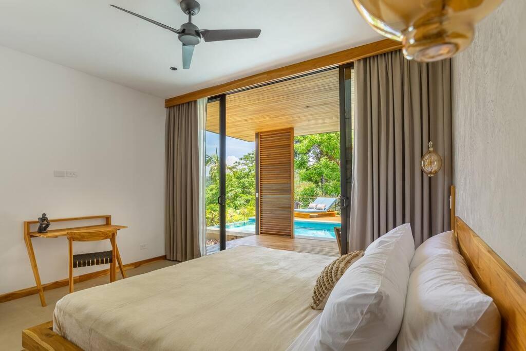Three-Bedroom Villa photo 3